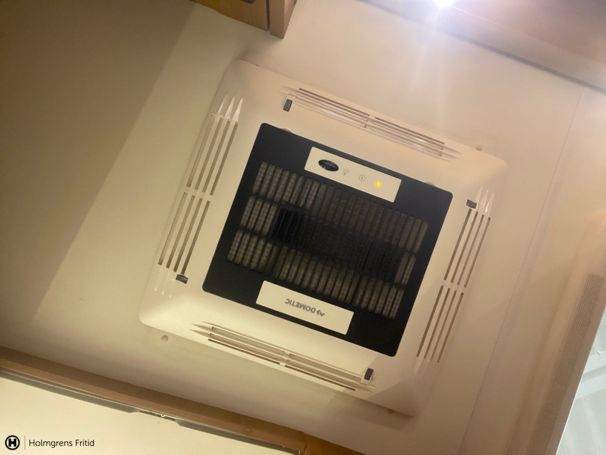 Knaus Van Ti 650 MEG, bild 15 av 17