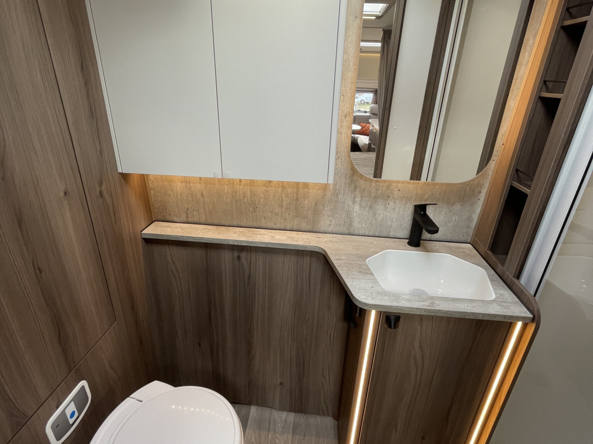 KABE ONYX 630 TDL KS STOR TOALETT KOMFORTPAKET LÅNGBÄDDAR, bild 21 av 32