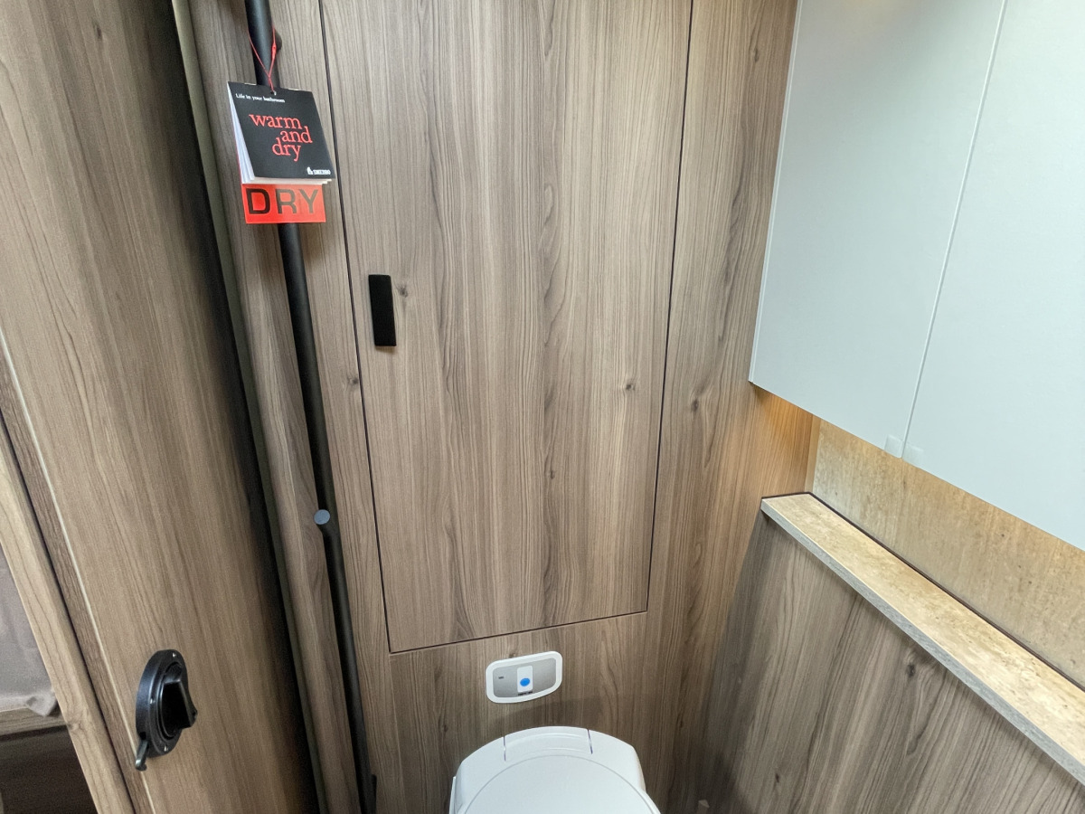 KABE ONYX 630 TDL KS STOR TOALETT KOMFORTPAKET LÅNGBÄDDAR, bild 23 av 32