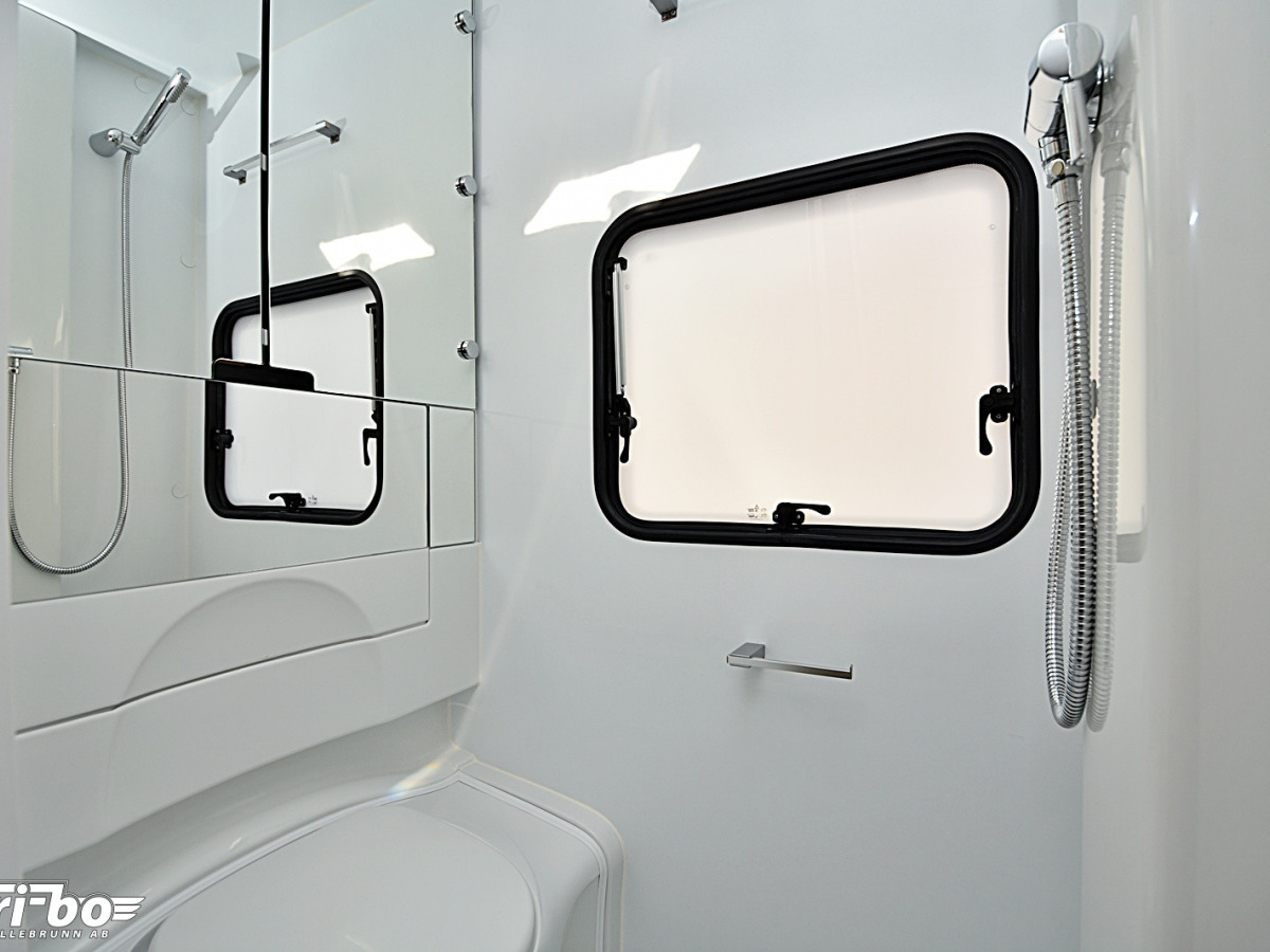 Adria 362 LH Altea, Långbäddar, bild 15 av 20