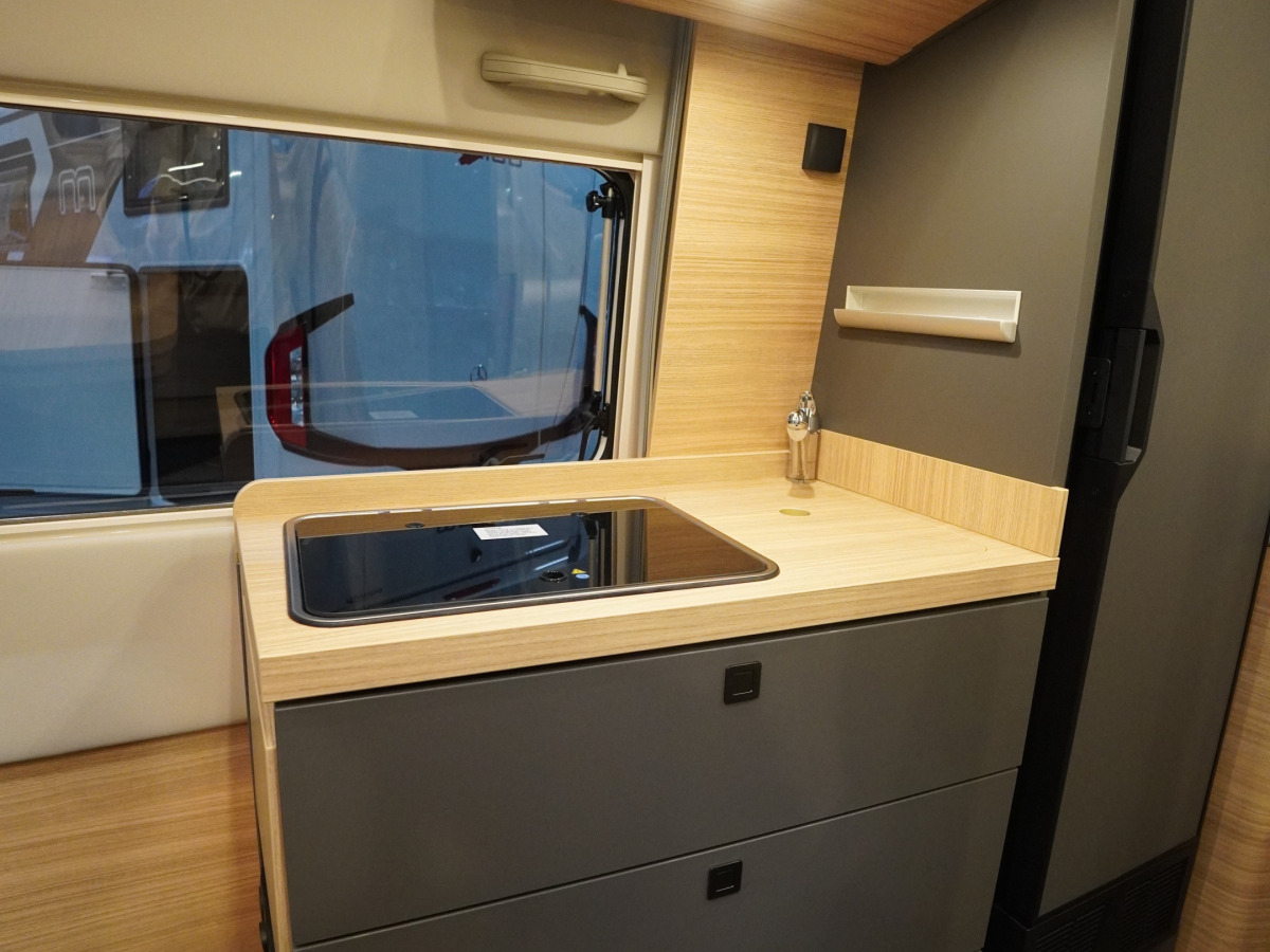 Malibu 640 LE GT Skyview, Stor kyl, Dieselpanna, 4000kg, bild 7 av 19