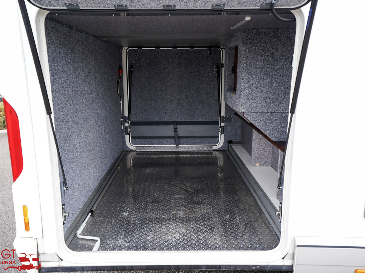 Carthago Chic E-Line I 51 Linerclass Långbäddar AC x2 I KAMPANJ, bild 4 av 46