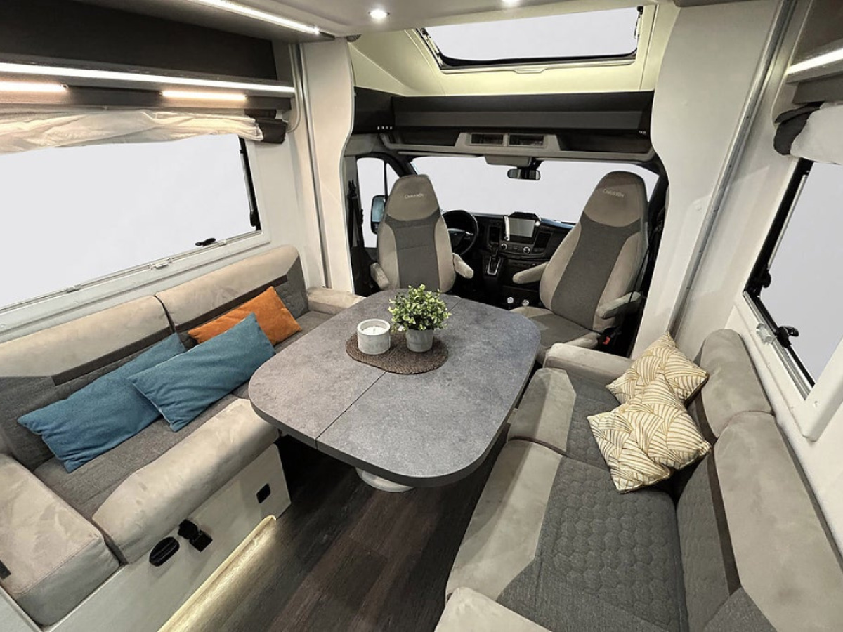 Chausson 720 170HK AUTOMAT 3500KG 6-BÄDDAR 5-Sits AC SOLCELL CYKELSTÄLL, bild 15 av 50