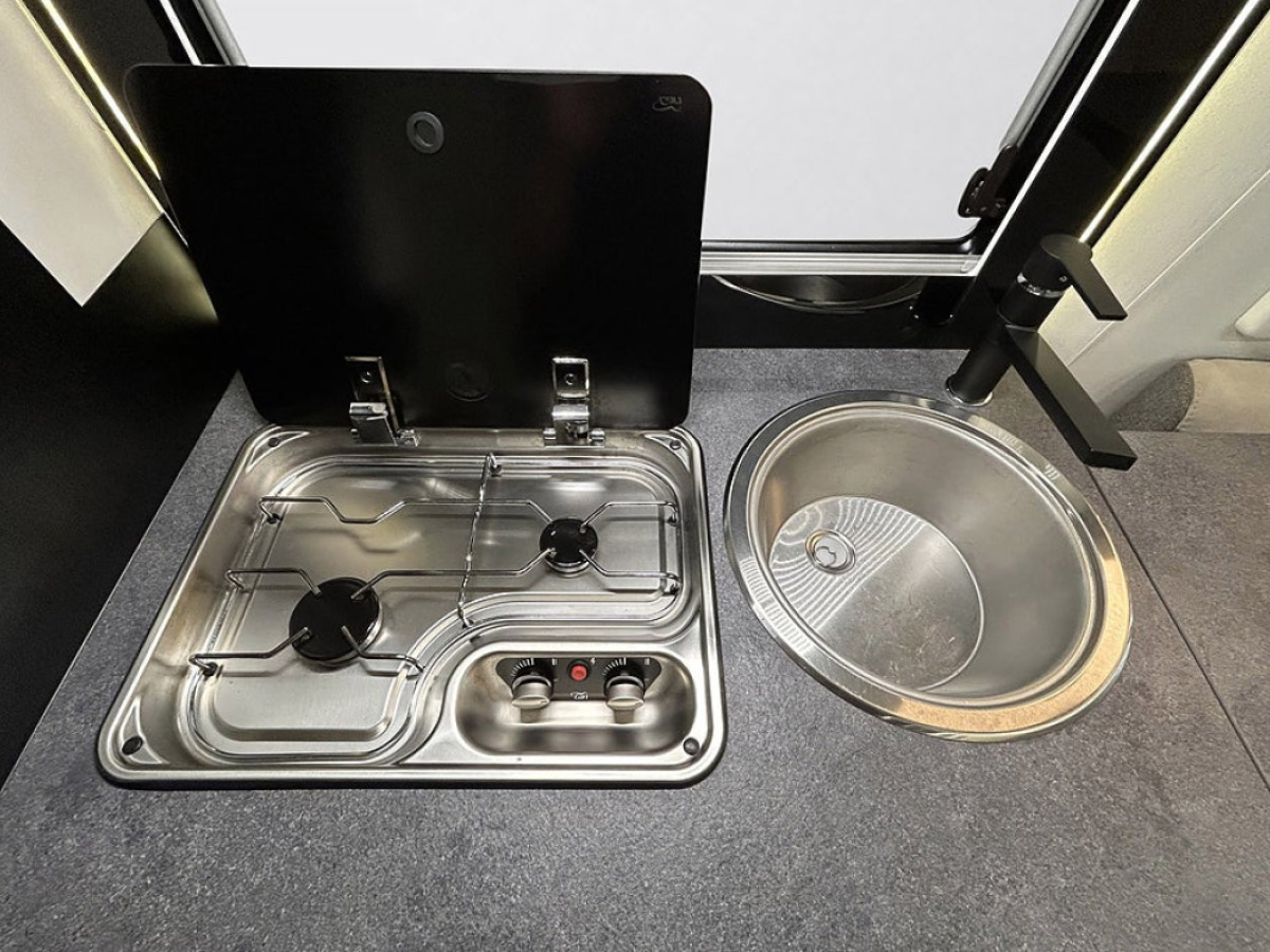 Chausson 720 170HK AUTOMAT 3500KG 6-BÄDDAR 5-Sits AC SOLCELL CYKELSTÄLL, bild 20 av 50
