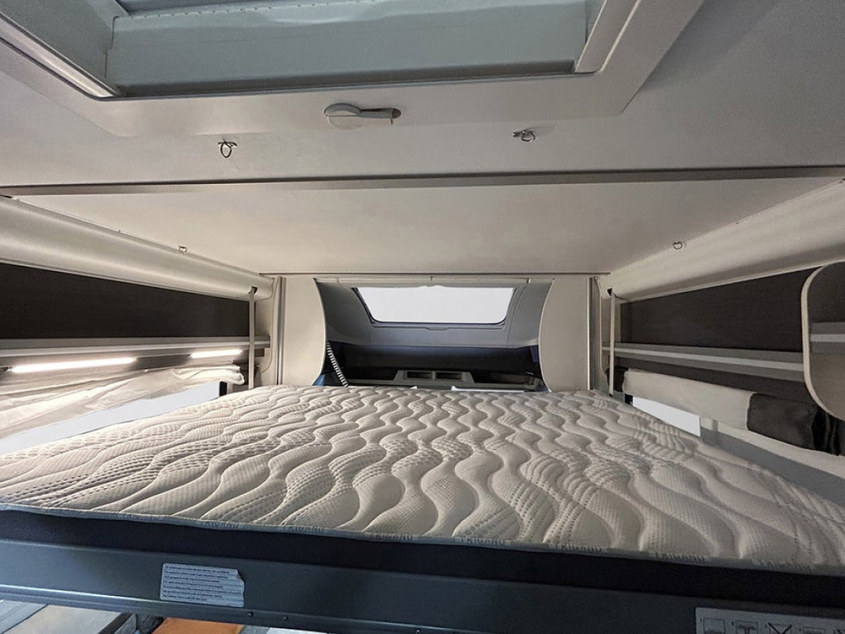 Chausson 720 170HK AUTOMAT 3500KG 6-BÄDDAR 5-Sits AC SOLCELL CYKELSTÄLL, bild 28 av 50