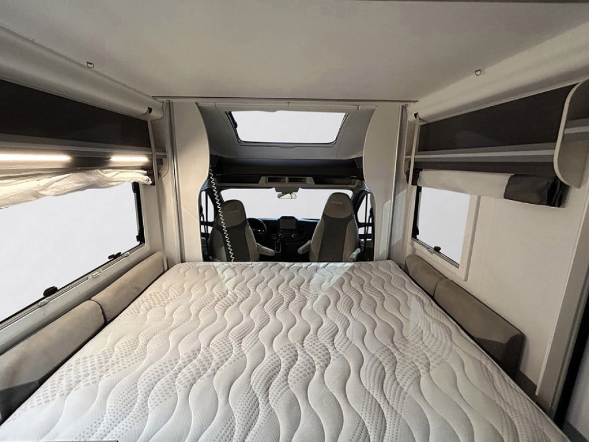 Chausson 720 170HK AUTOMAT 3500KG 6-BÄDDAR 5-Sits AC SOLCELL CYKELSTÄLL, bild 29 av 50