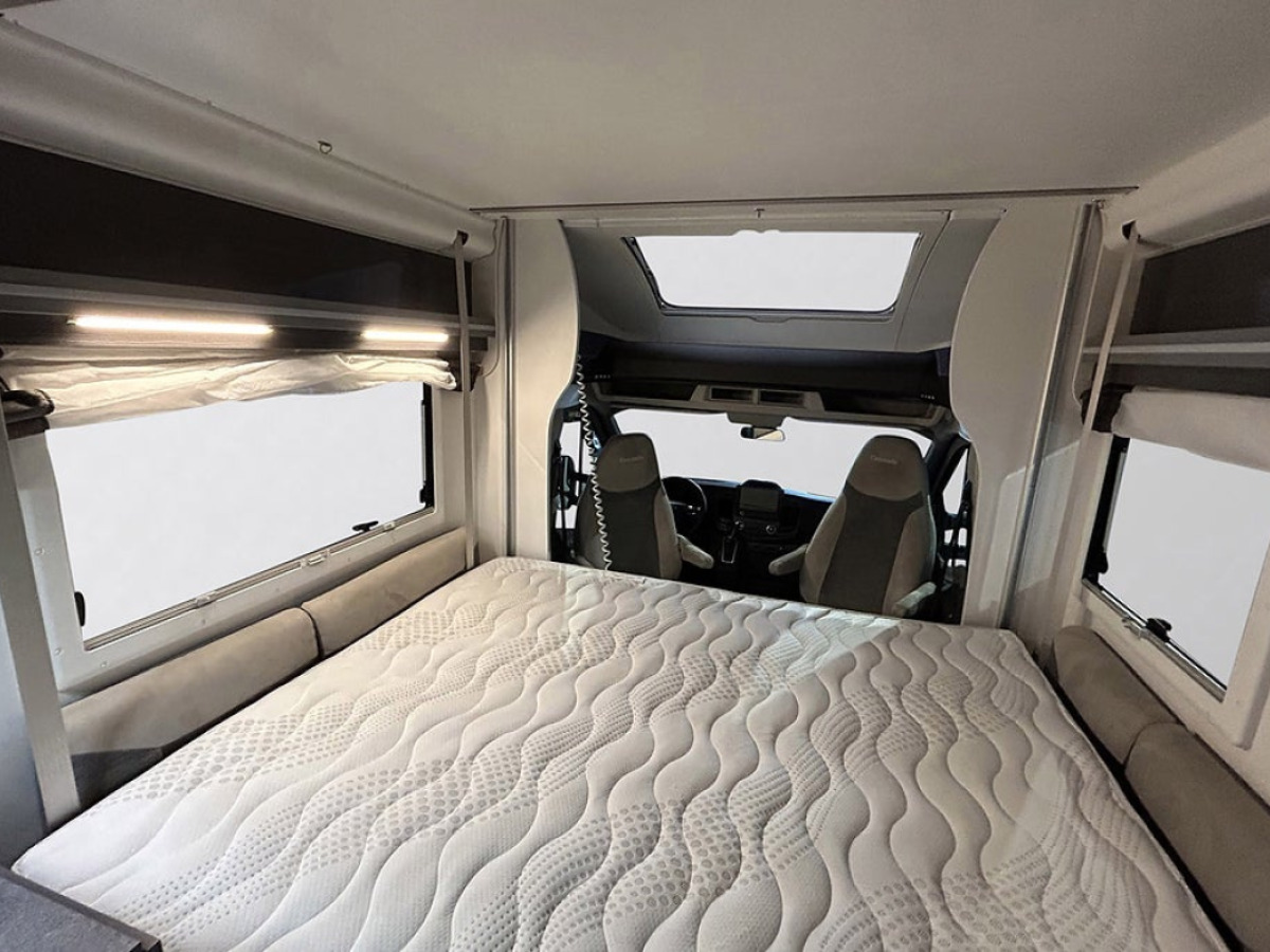 Chausson 720 170HK AUTOMAT 3500KG 6-BÄDDAR 5-Sits AC SOLCELL CYKELSTÄLL, bild 30 av 50