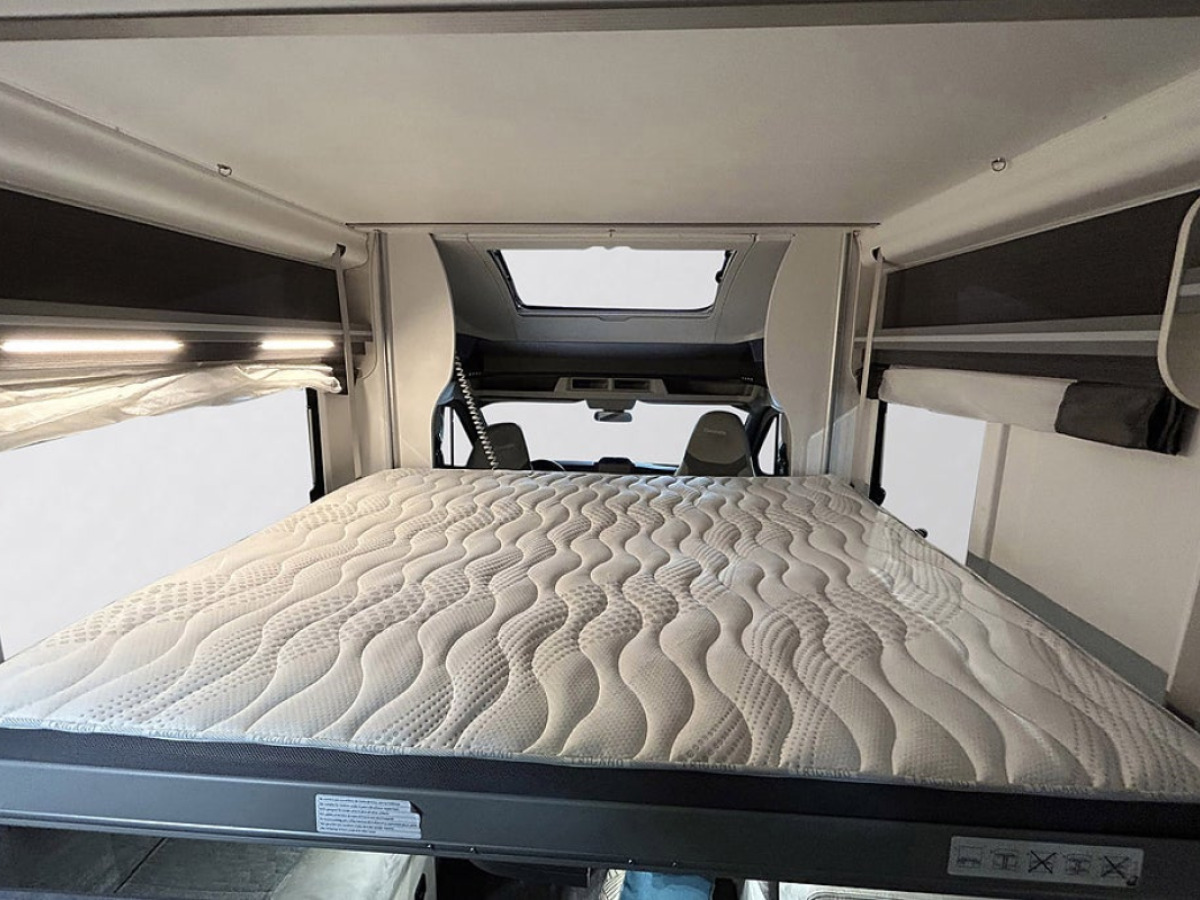 Chausson 720 170HK AUTOMAT 3500KG 6-BÄDDAR 5-Sits AC SOLCELL CYKELSTÄLL, bild 31 av 50