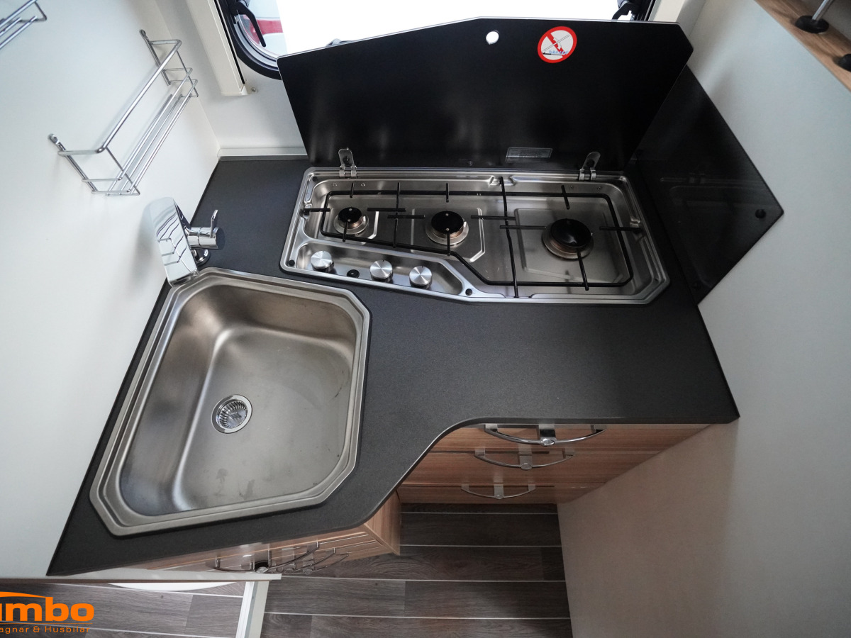 Adria CORAL S 670SL, 2xAC, Solcell, bild 8 av 24