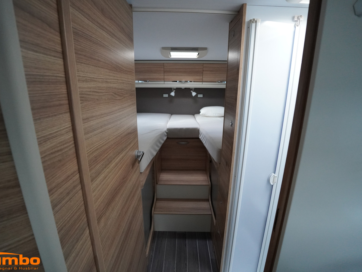 Adria CORAL S 670SL, 2xAC, Solcell, bild 11 av 24