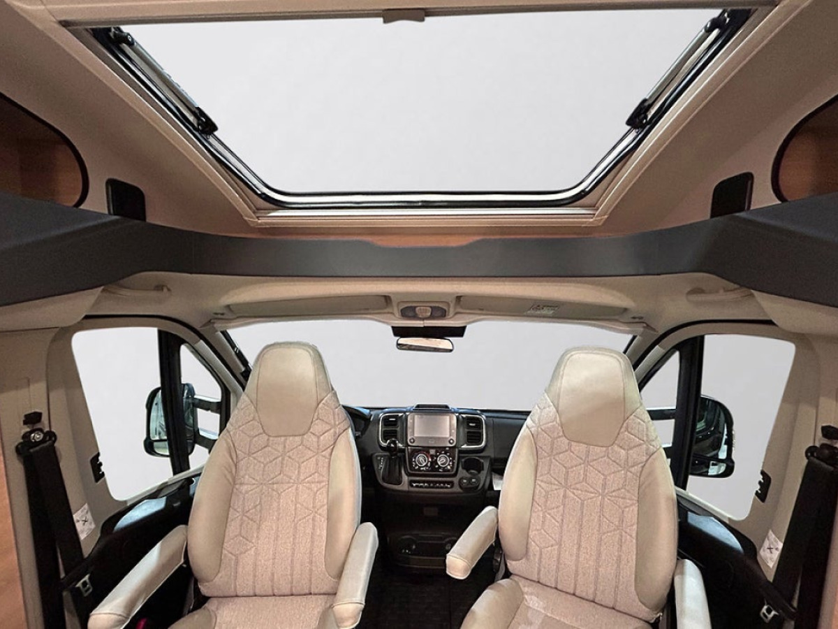 Knaus LVE TI PLATINUM SELECTION 590 MF AUTOMAT Franskbädd ADAPTIV Far, bild 7 av 44