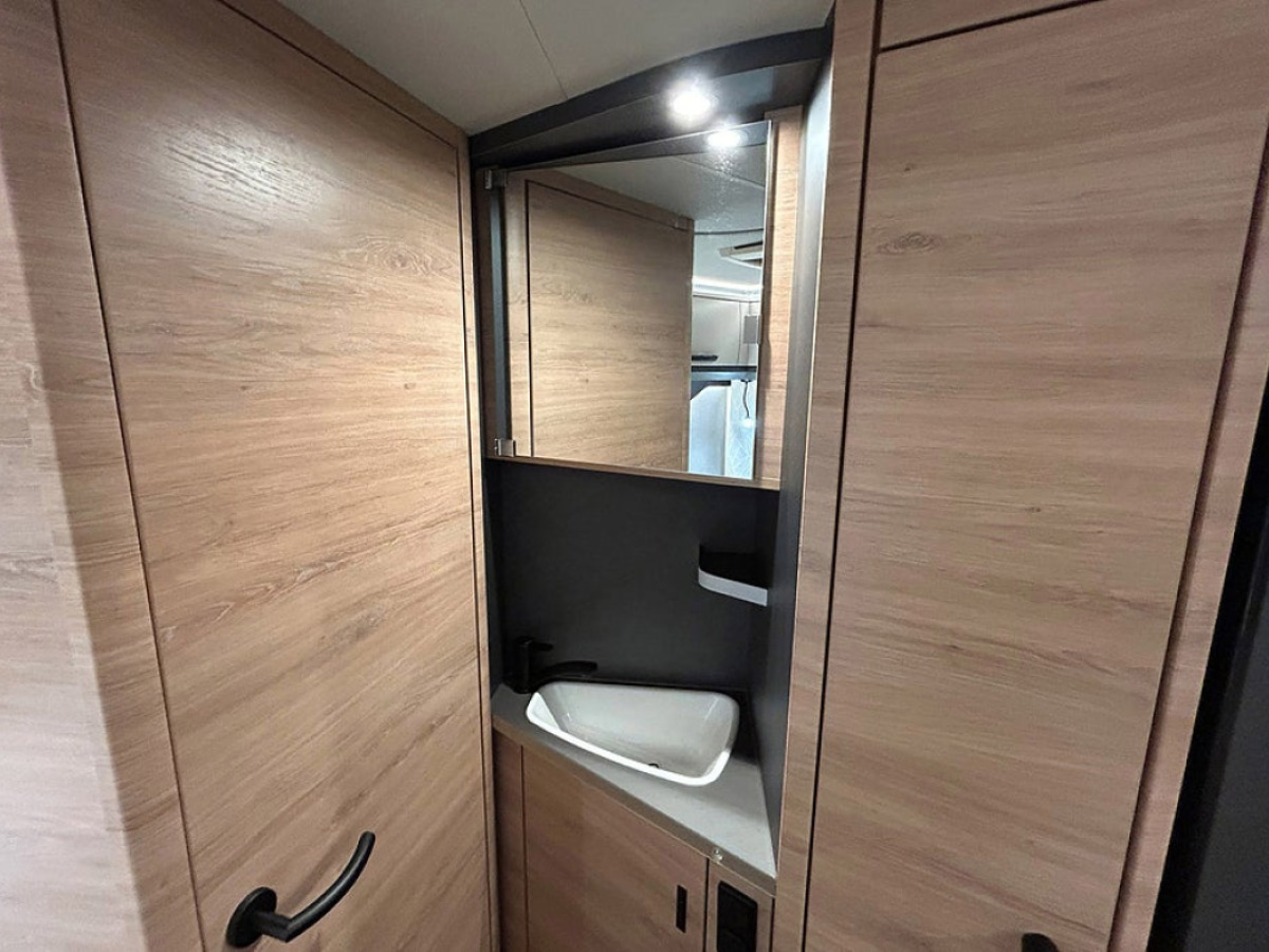 Knaus LVE TI PLATINUM SELECTION 590 MF AUTOMAT Franskbädd ADAPTIV Far, bild 23 av 44