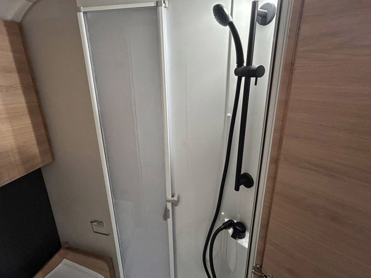 Knaus LVE TI PLATINUM SELECTION 590 MF AUTOMAT Franskbädd ADAPTIV Far, bild 27 av 44