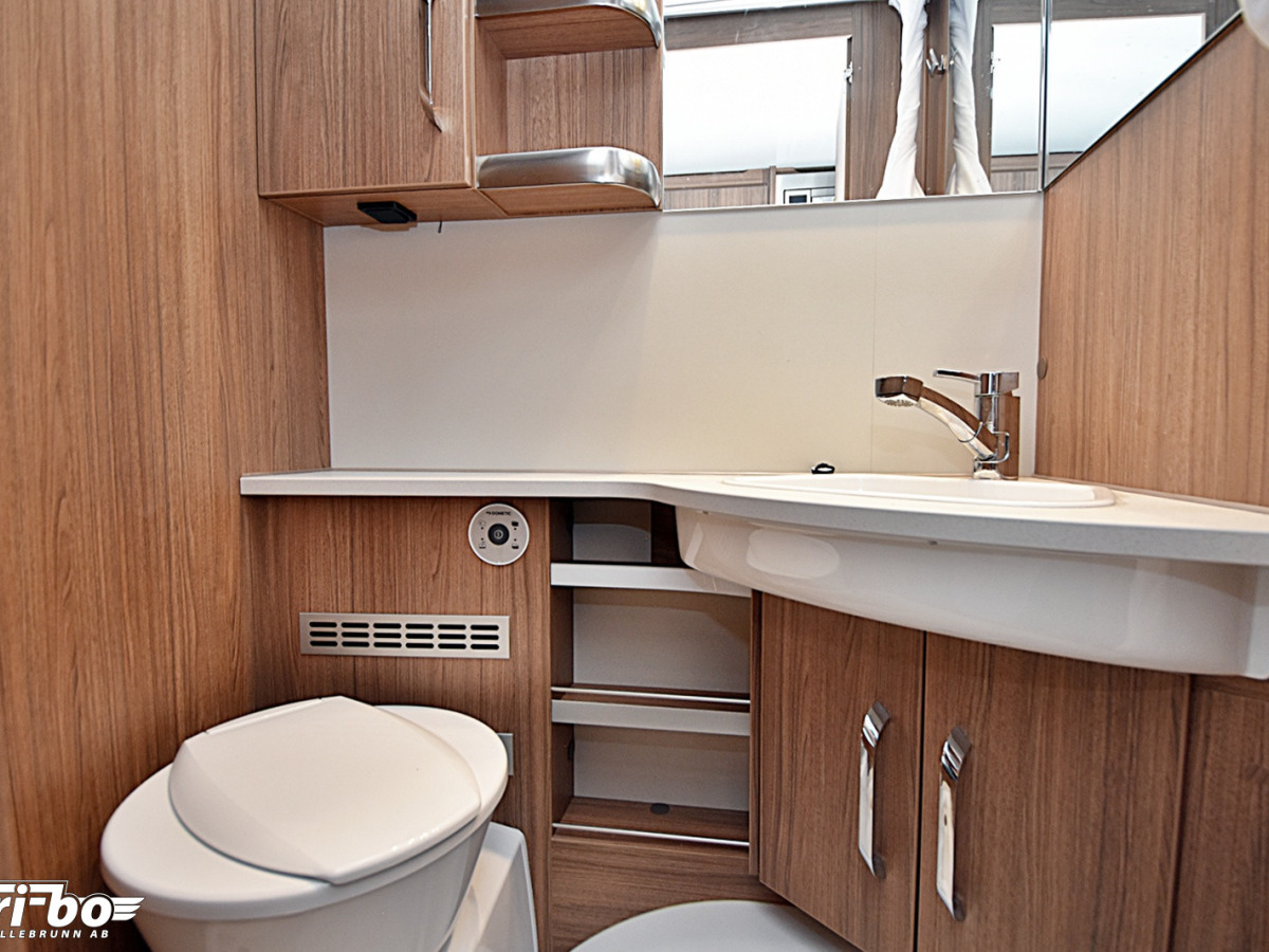 Knaus 590 UE Scandinavian Selection, Långbäddar, bild 25 av 29