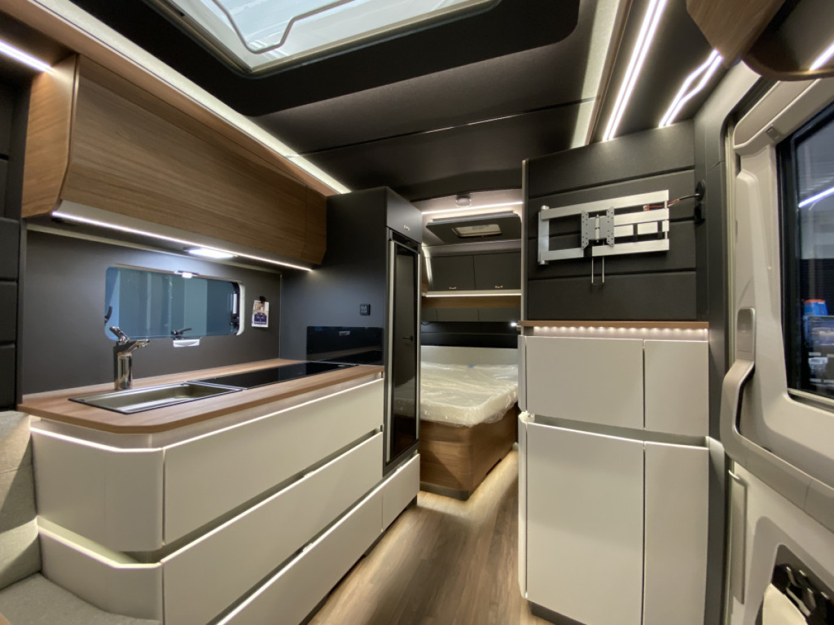 Knaus AZUR 500 FU Demo vagn, bild 13 av 21