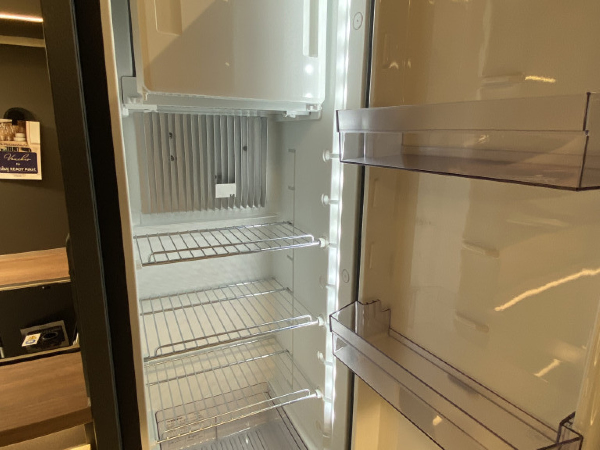 Knaus AZUR 500 FU Demo vagn, bild 10 av 21