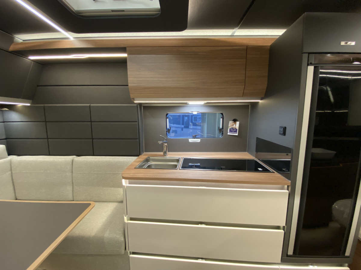 Knaus AZUR 500 FU Demo vagn, bild 7 av 21