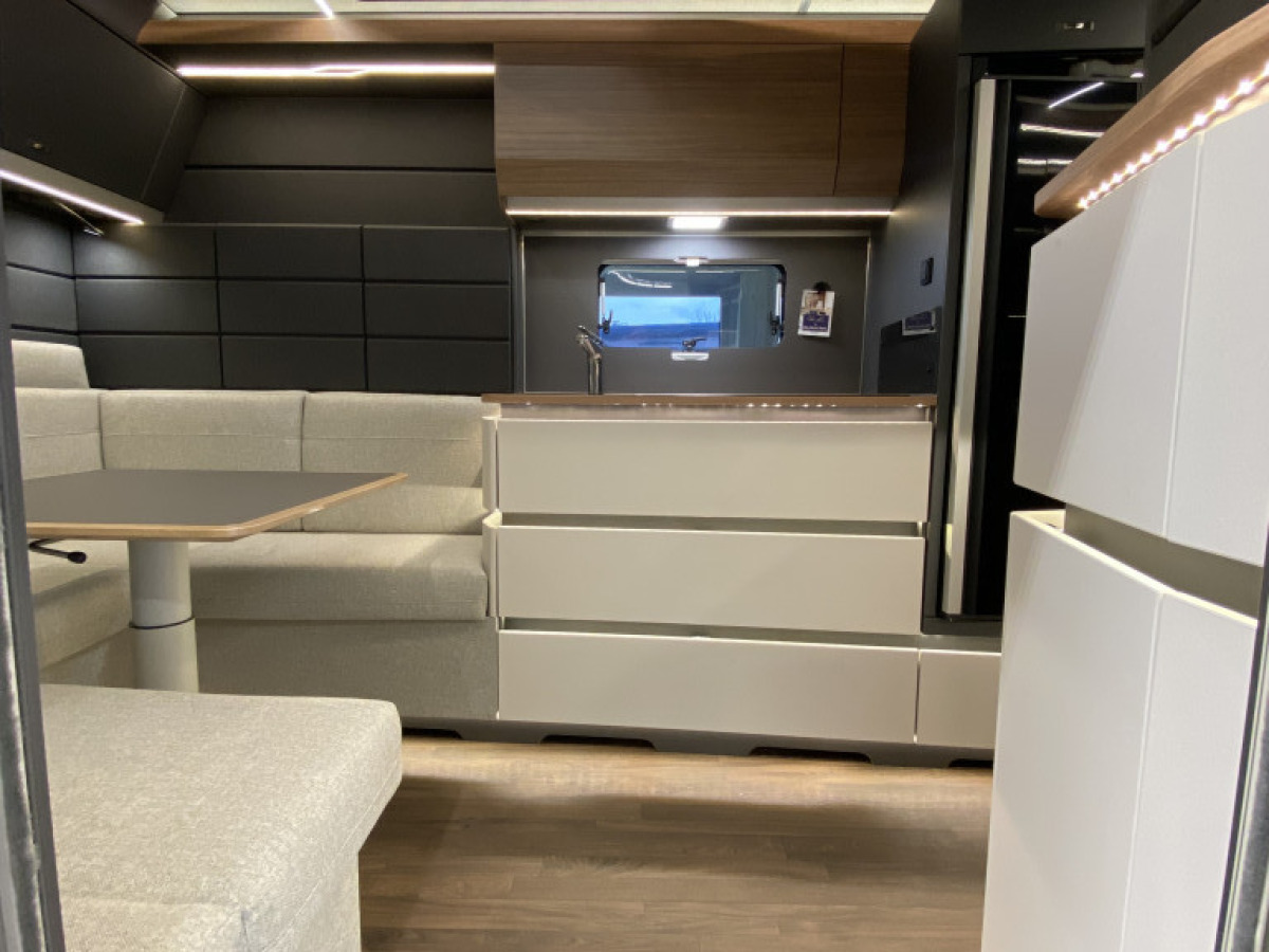 Knaus AZUR 500 FU Demo vagn, bild 4 av 21