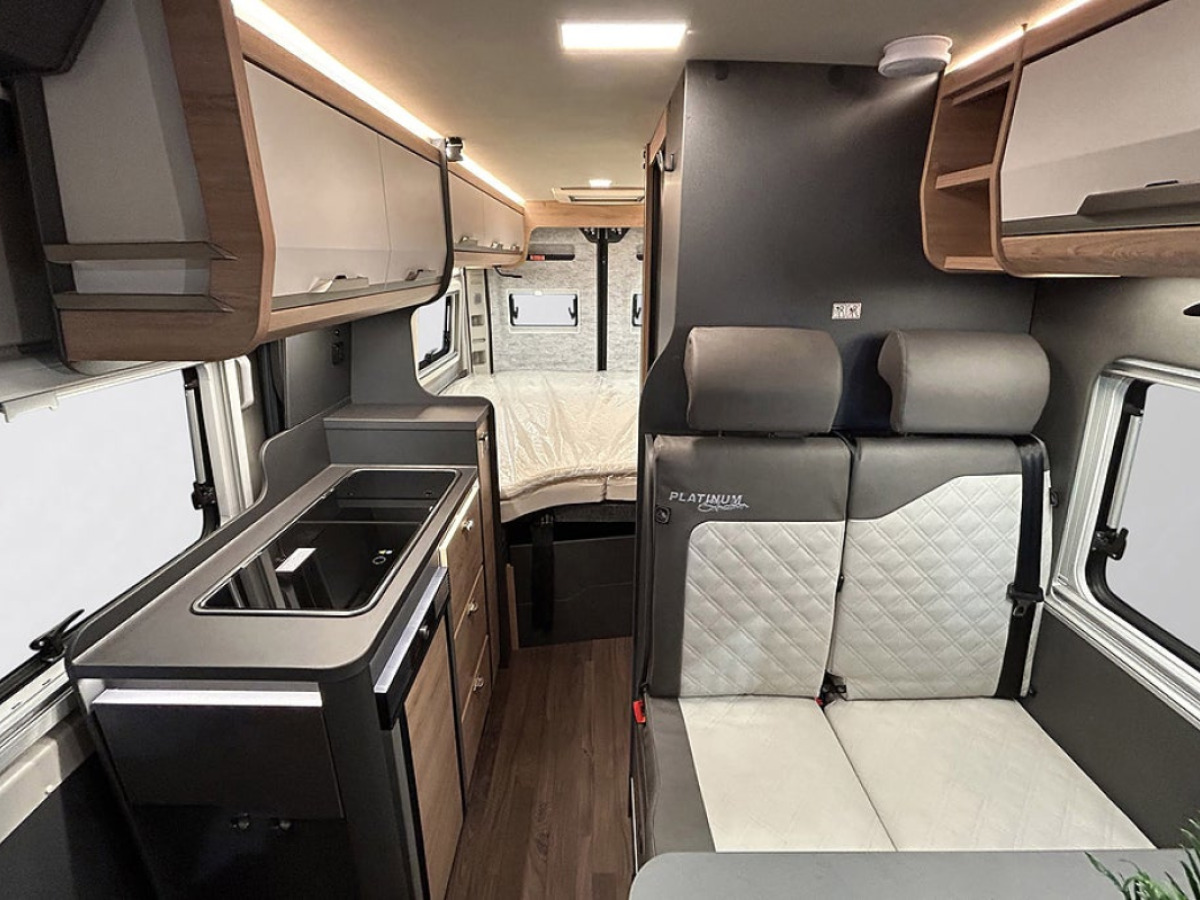 Knaus BOXLIFE 600 ME AUTOMAT ADAPTIV FARTHÅLLARE LÅNGBÄDDAR, bild 7 av 36