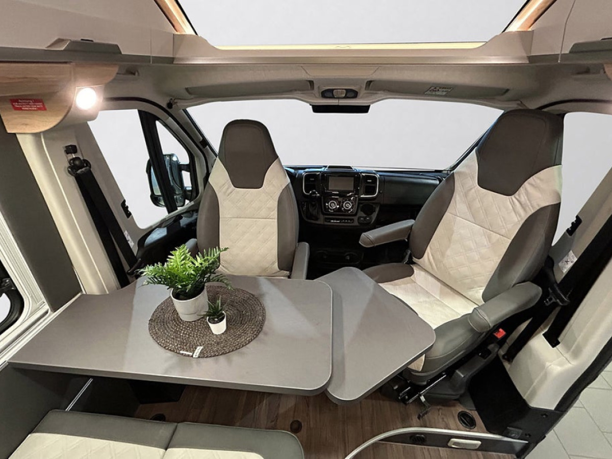 Knaus BOXLIFE 600 ME AUTOMAT ADAPTIV FARTHÅLLARE LÅNGBÄDDAR, bild 8 av 36