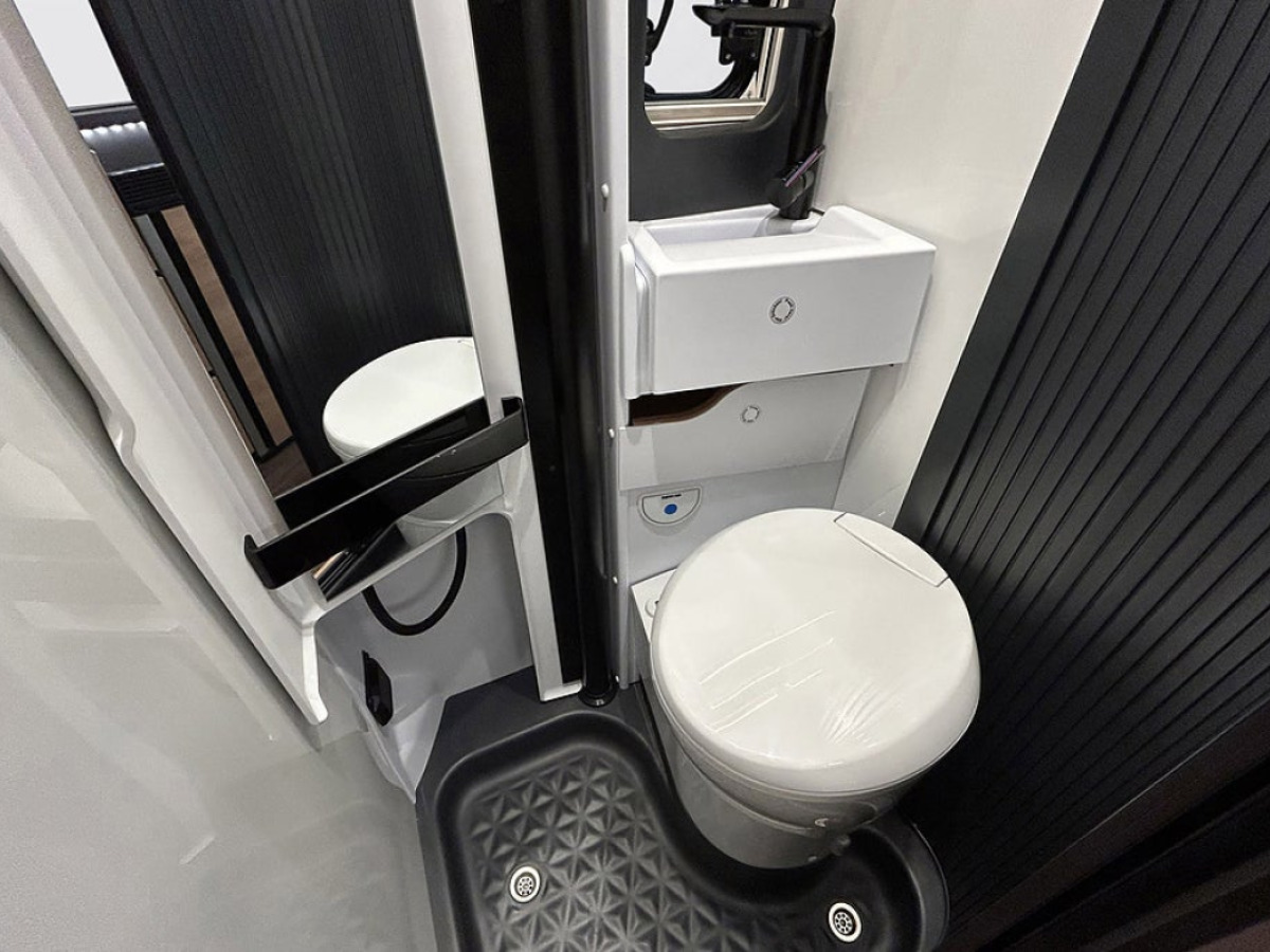 Knaus BOXLIFE 600 ME AUTOMAT ADAPTIV FARTHÅLLARE LÅNGBÄDDAR, bild 11 av 36