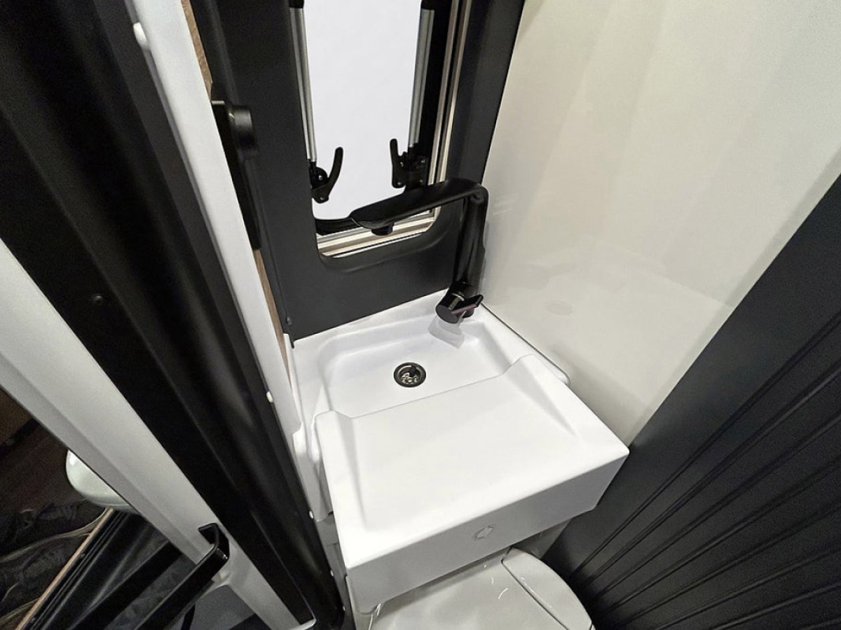 Knaus BOXLIFE 600 ME AUTOMAT ADAPTIV FARTHÅLLARE LÅNGBÄDDAR, bild 13 av 36