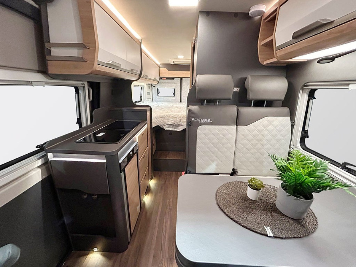 Knaus BOXLIFE 600 ME AUTOMAT ADAPTIV FARTHÅLLARE LÅNGBÄDDAR, bild 10 av 36