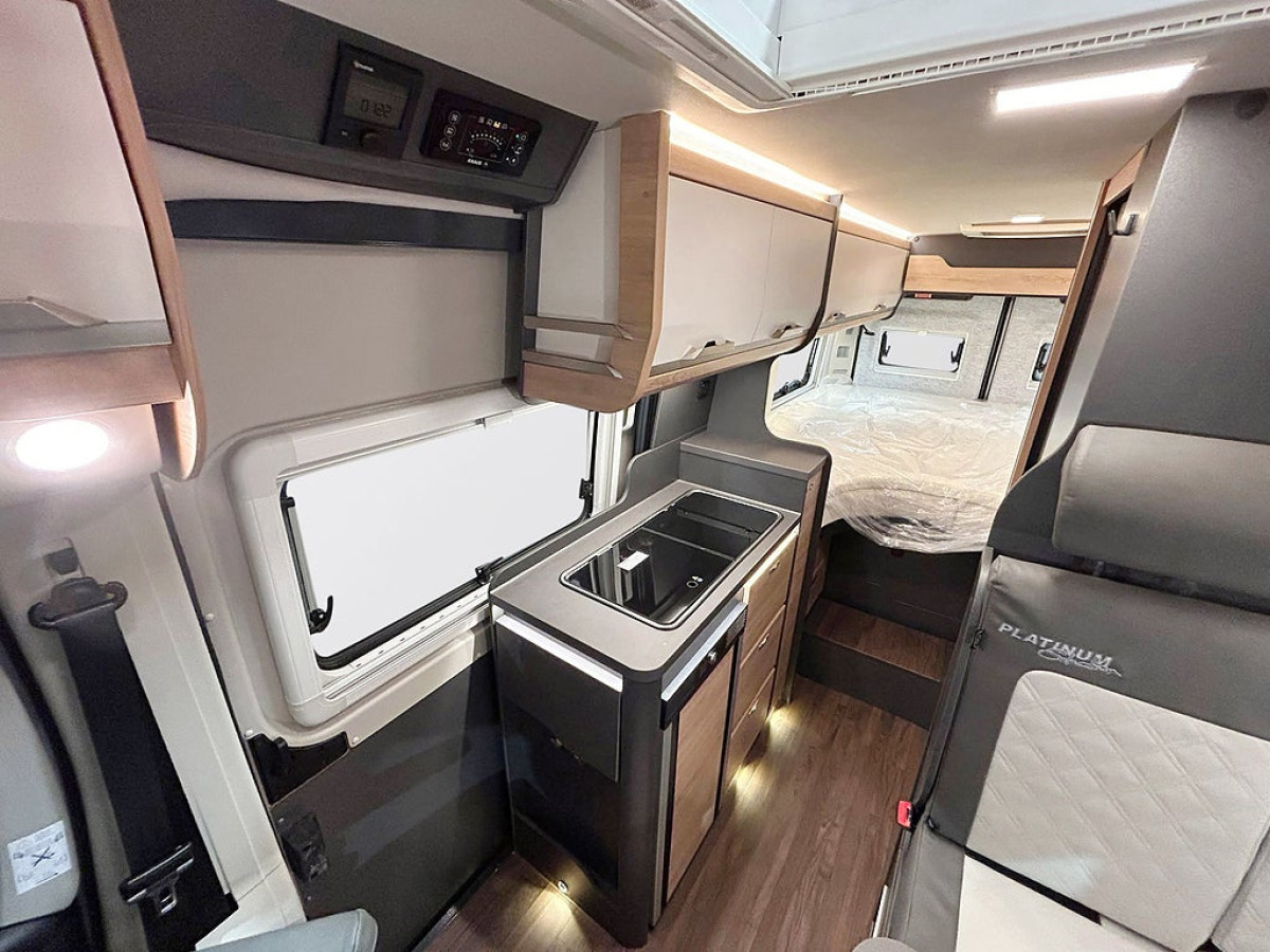 Knaus BOXLIFE 600 ME AUTOMAT ADAPTIV FARTHÅLLARE LÅNGBÄDDAR, bild 11 av 36