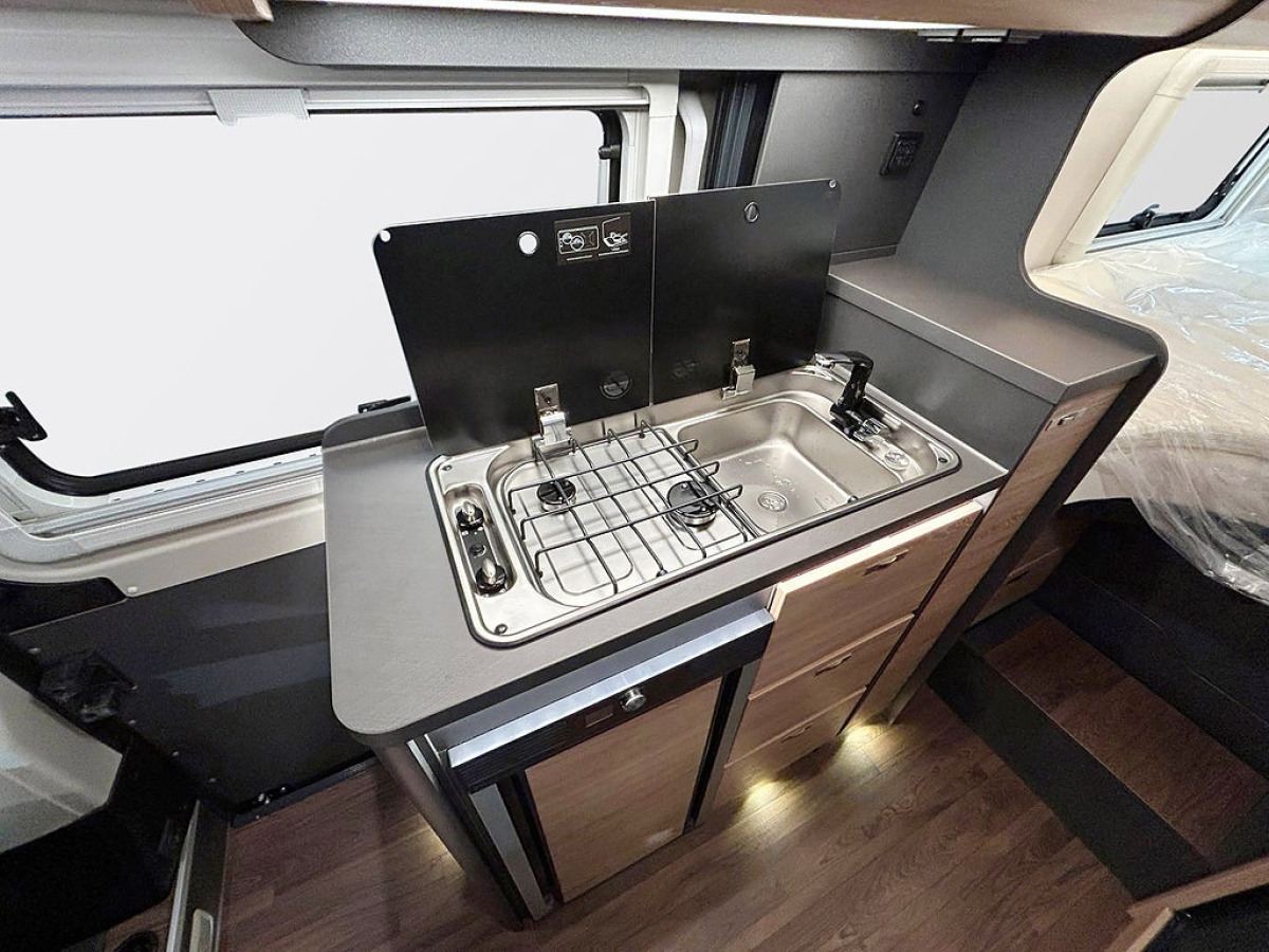 Knaus BOXLIFE 600 ME AUTOMAT ADAPTIV FARTHÅLLARE LÅNGBÄDDAR, bild 13 av 36