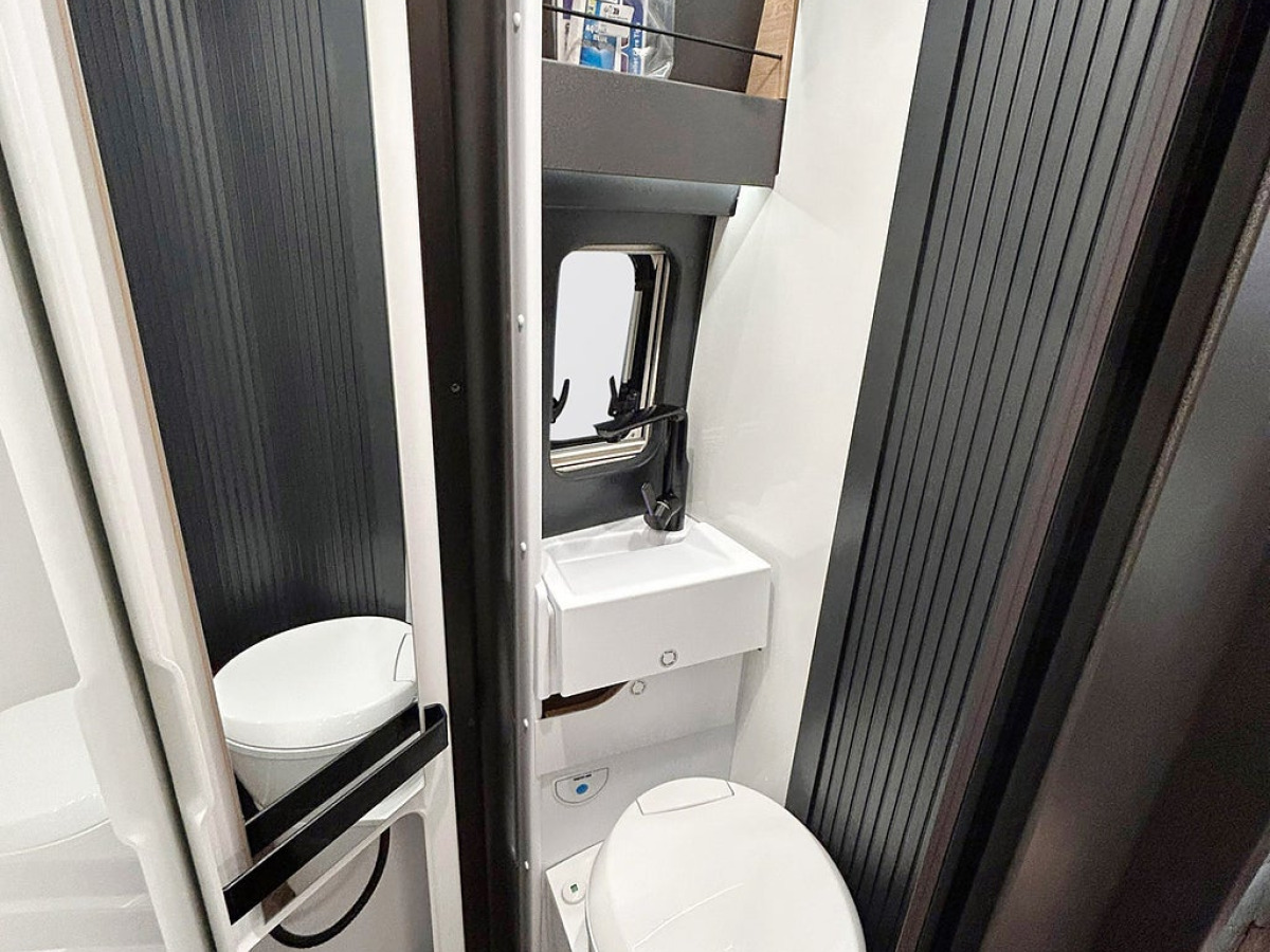 Knaus BOXLIFE 600 ME AUTOMAT ADAPTIV FARTHÅLLARE LÅNGBÄDDAR, bild 15 av 36