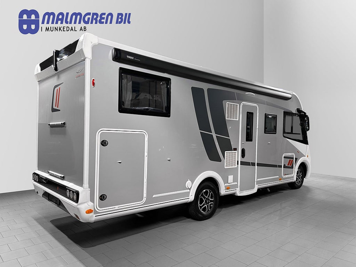 CHALLENGER 3057 GRAPHITE EDITION 180hk AUTOMAT LÅNGBÄDDAR DIESELVÄRMARE Fac, bild 2 av 35