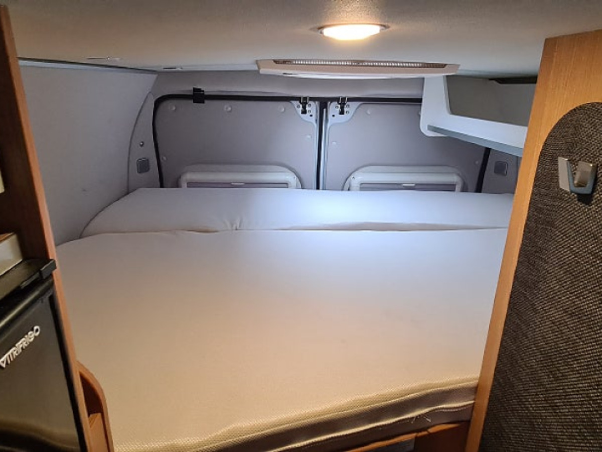 Weinsberg 600 K Carabus Våningsäng, Automat, 12v takfläkt, bild 15 av 15