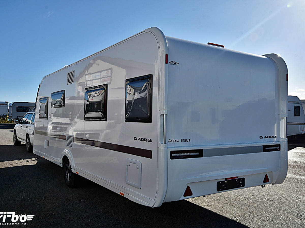Adria 613 UT Adora, Queenbed, bild 17 av 18