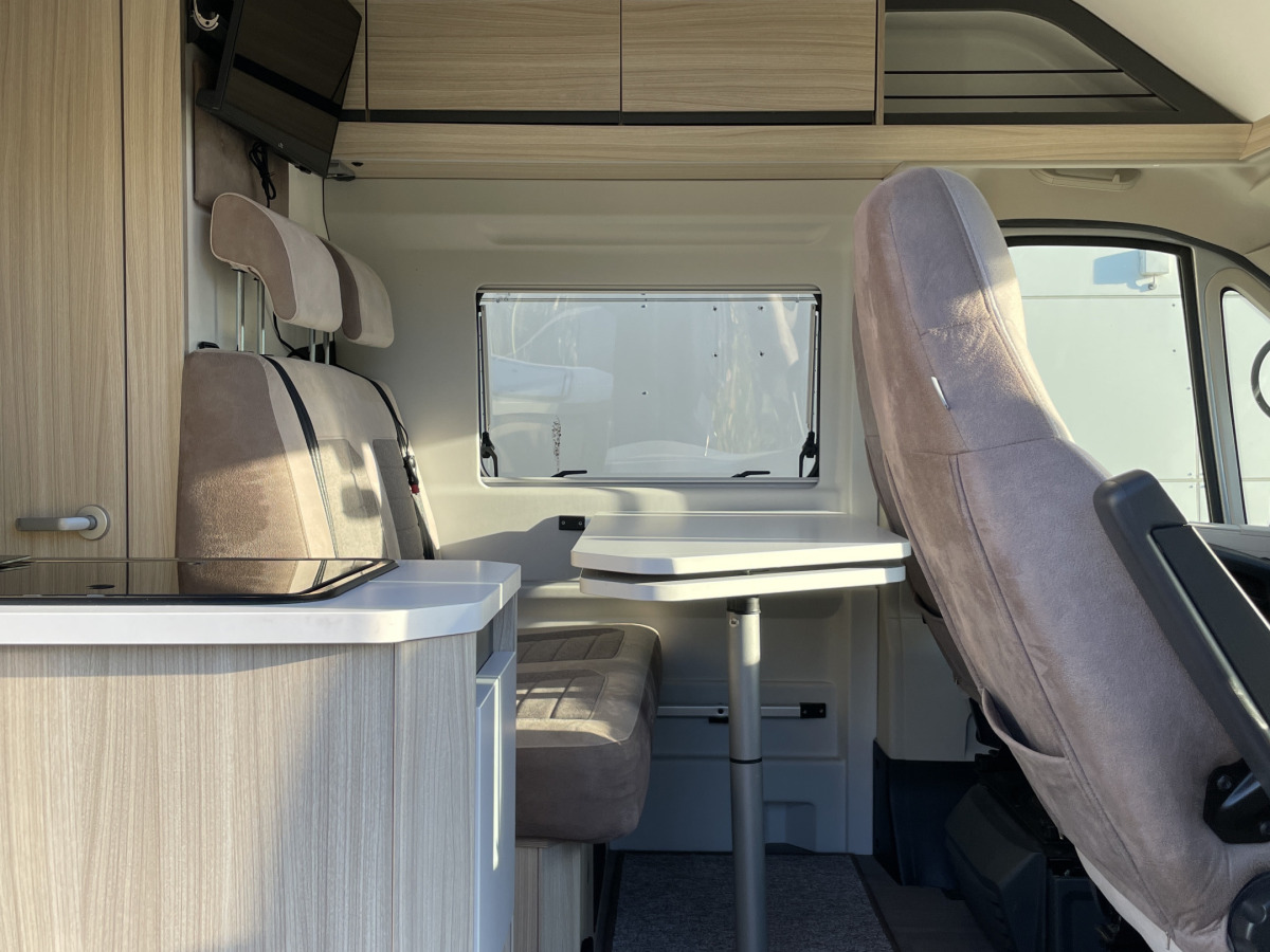 Adria Twin Axess 640 SL Automat B-Körkort Solcell, bild 5 av 11