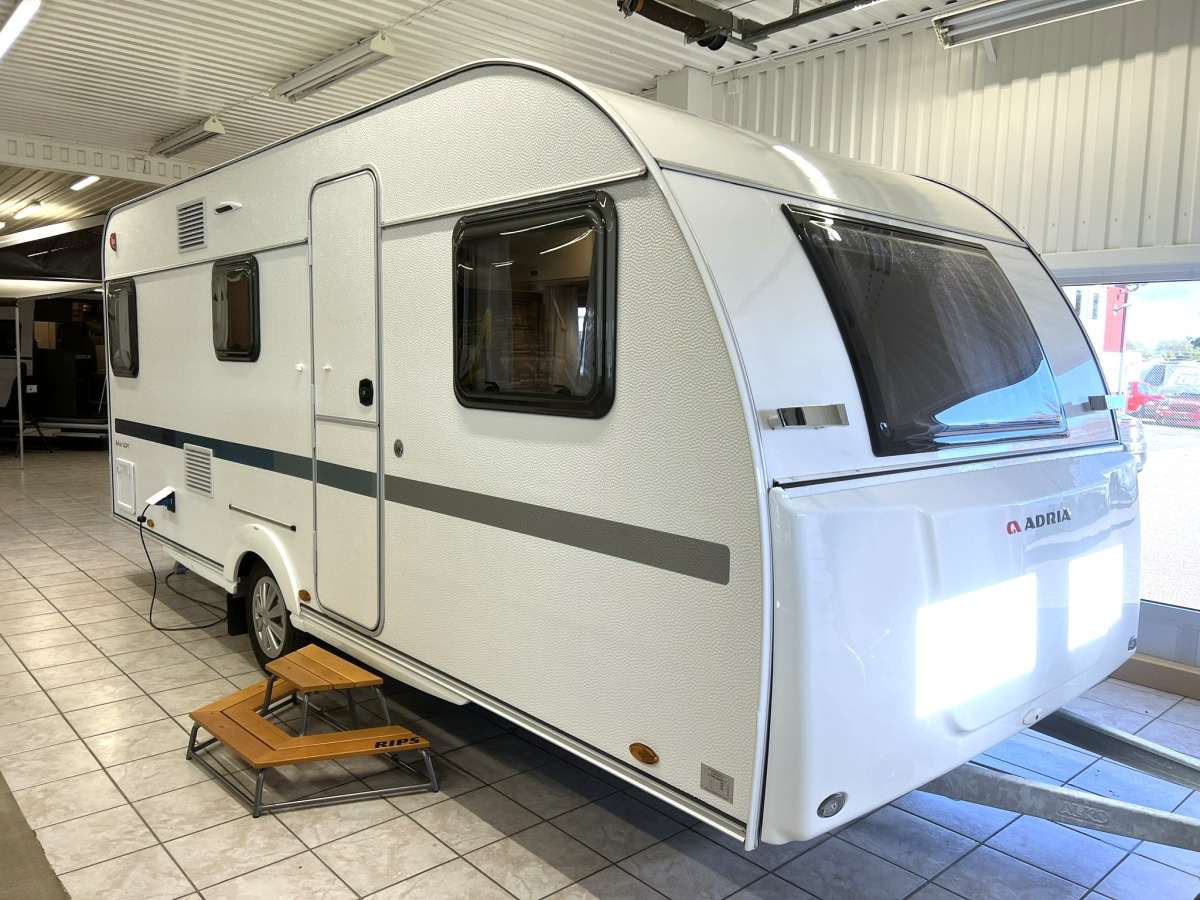 Adria AVIVA 522 PT 3-våningssäng, bild 1 av 15