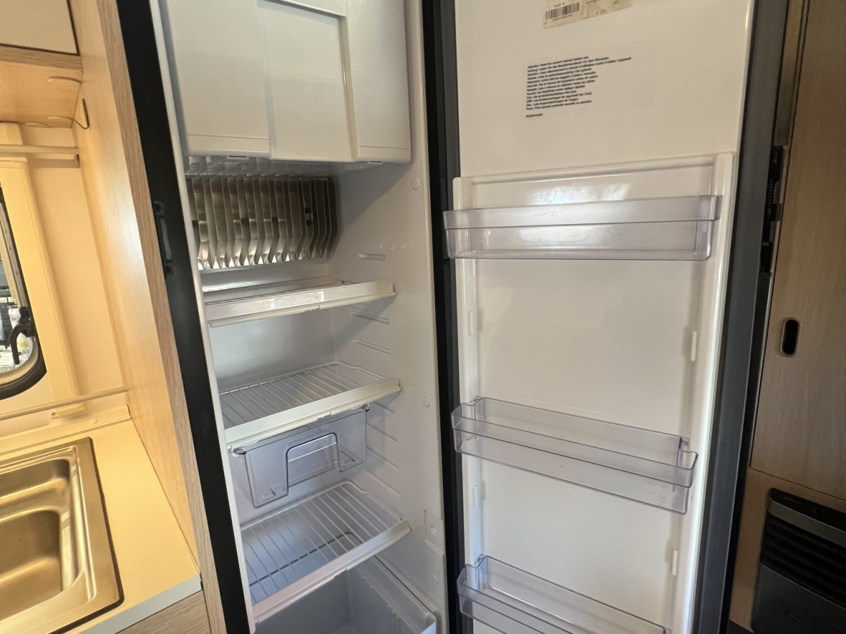 Adria AVIVA 522 PT 3-våningssäng, bild 10 av 15