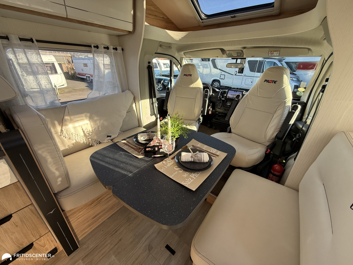 Pilote P740FC, bild 2 av 36