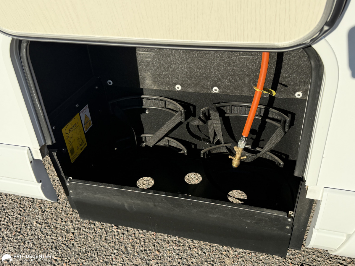 Pilote P740FC, bild 28 av 36