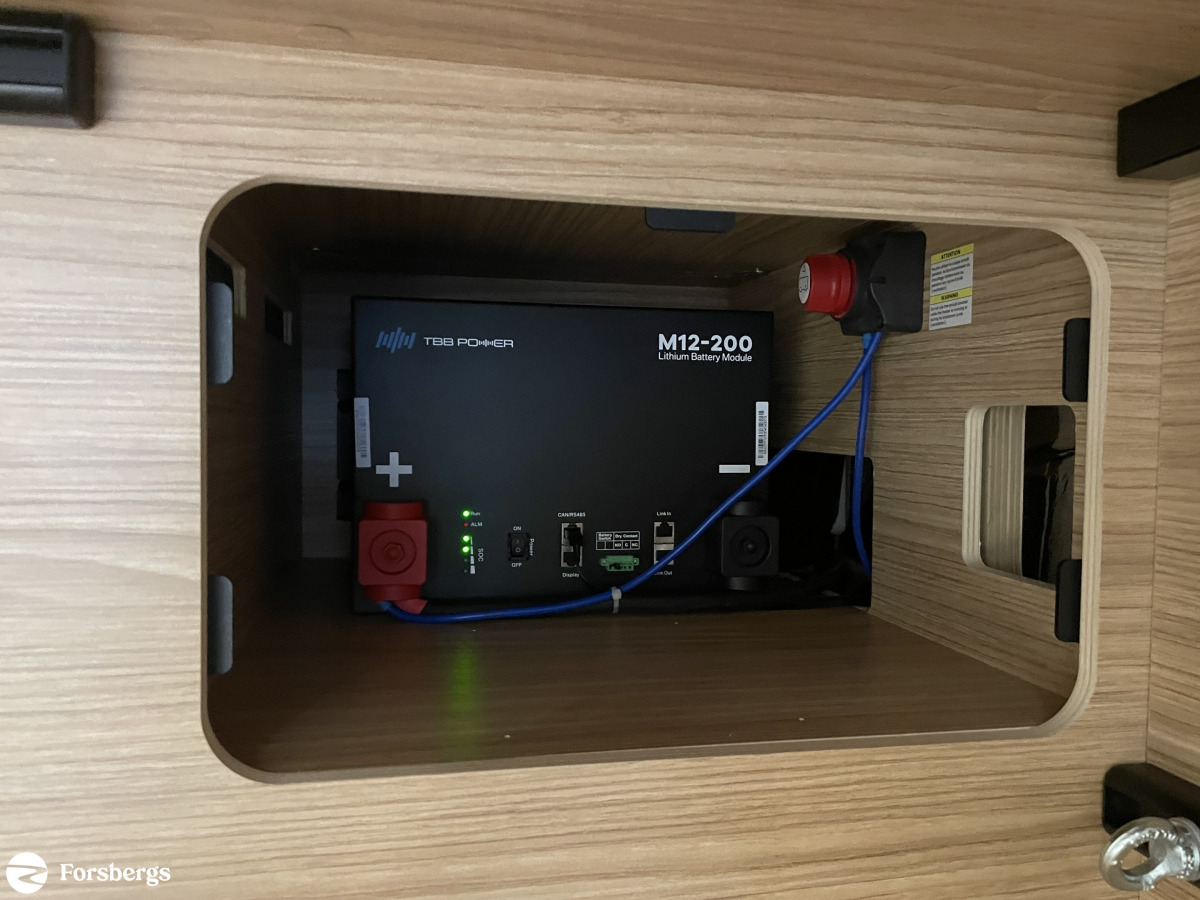 Pilote V630J EVIDENC Shadow Med skydome Stora multimediapaketet med trådlös laddning och digital instrumentpanel, bild 23 av 30