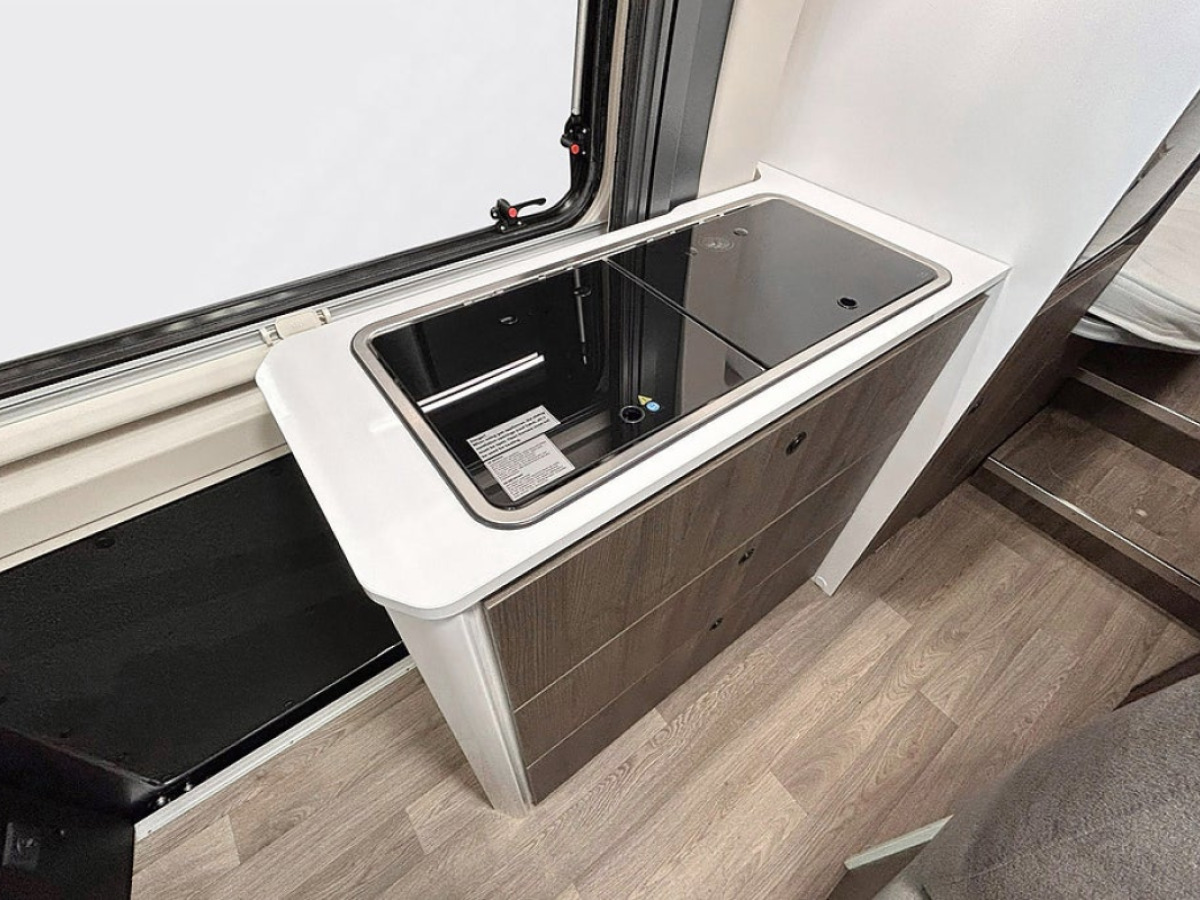 Benimar BENIVAN 160 VAN 640 AUTOMAT LÅNGBÄDDAR Dieselvärmare ADAPTIV Far, bild 10 av 38