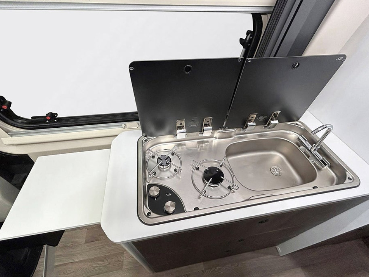 Benimar BENIVAN 160 VAN 640 AUTOMAT LÅNGBÄDDAR Dieselvärmare ADAPTIV Far, bild 11 av 38