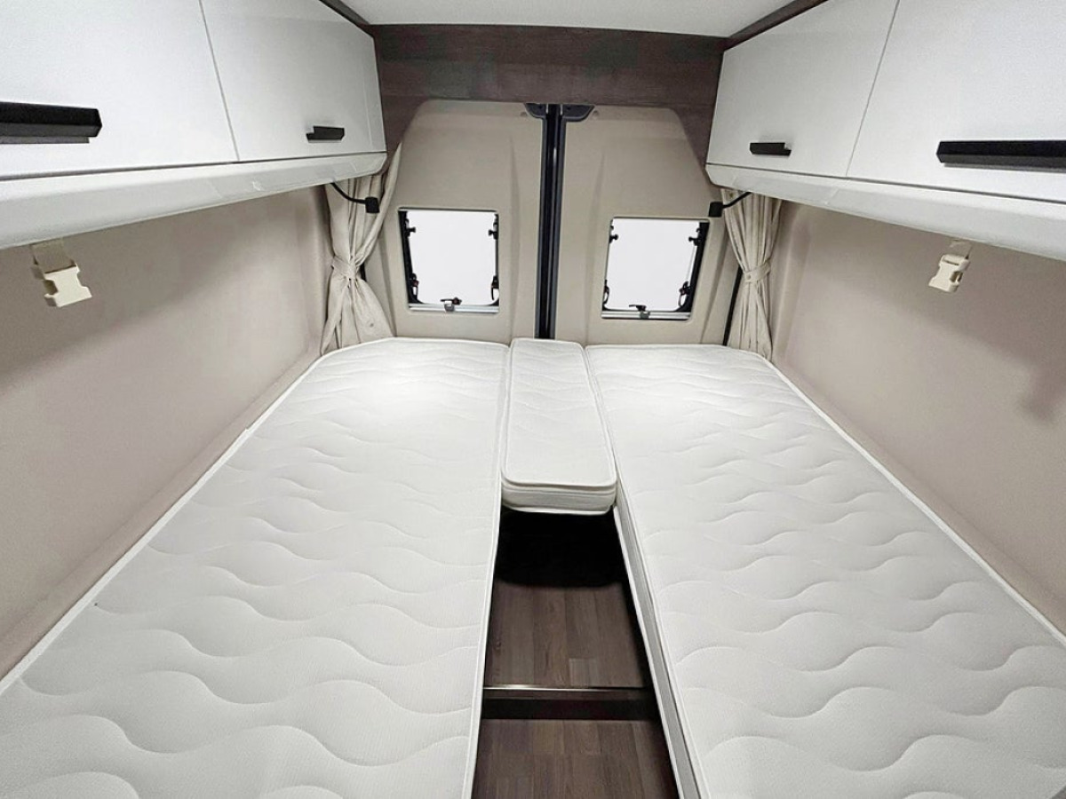 Benimar BENIVAN 160 VAN 640 AUTOMAT LÅNGBÄDDAR Dieselvärmare ADAPTIV Far, bild 17 av 38