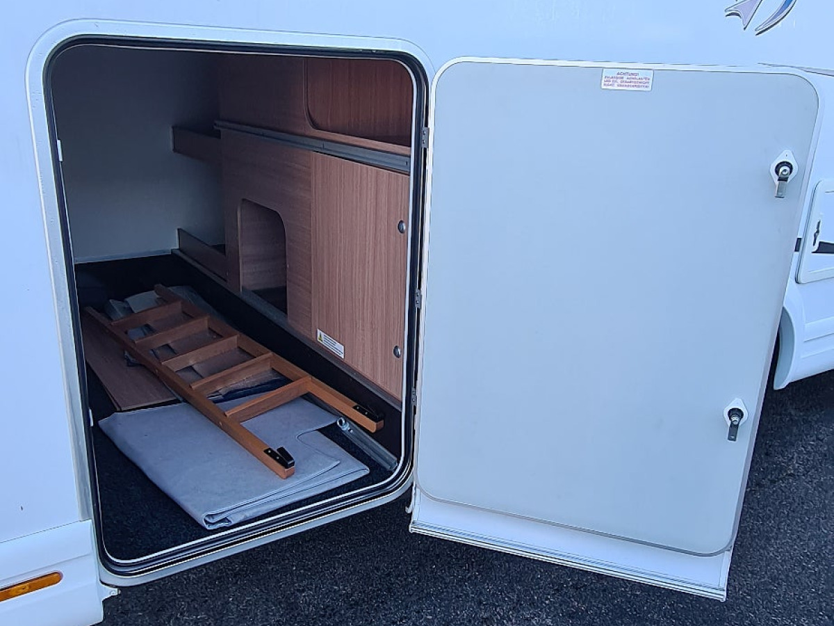 Knaus 700 MEG Skywave 25 years Edition långbädd, alde, solcell x2, bild 4 av 16