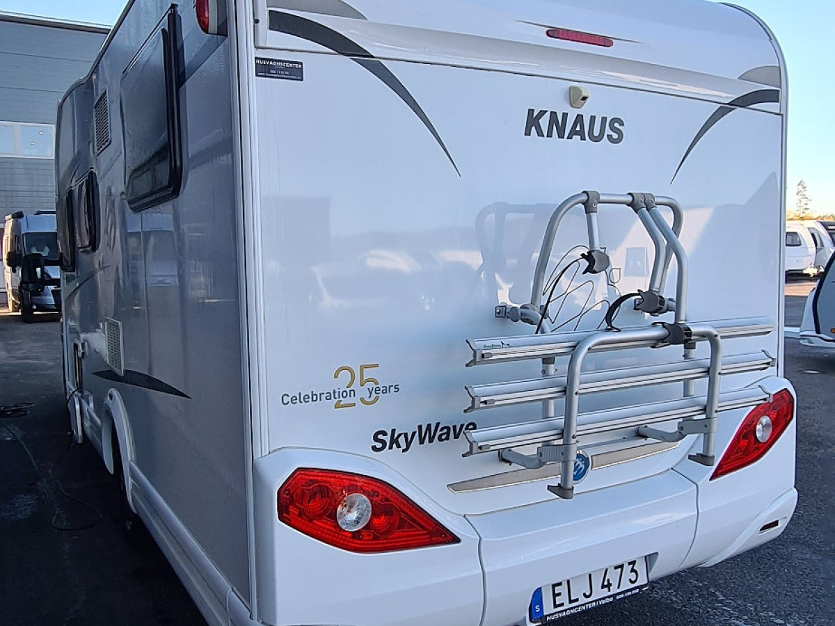 Knaus 700 MEG Skywave 25 years Edition långbädd, alde, solcell x2, bild 3 av 16
