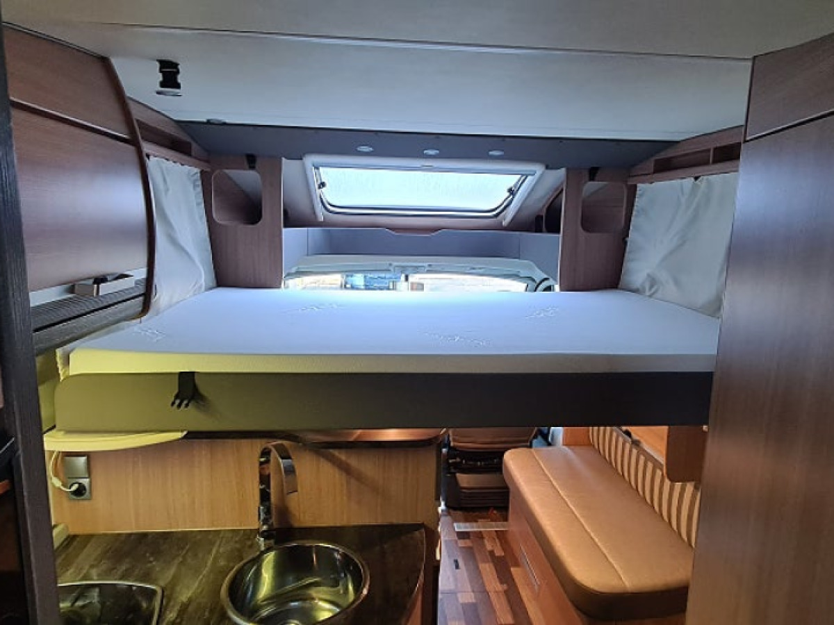 Knaus 700 MEG Skywave 25 years Edition långbädd, alde, solcell x2, bild 11 av 16