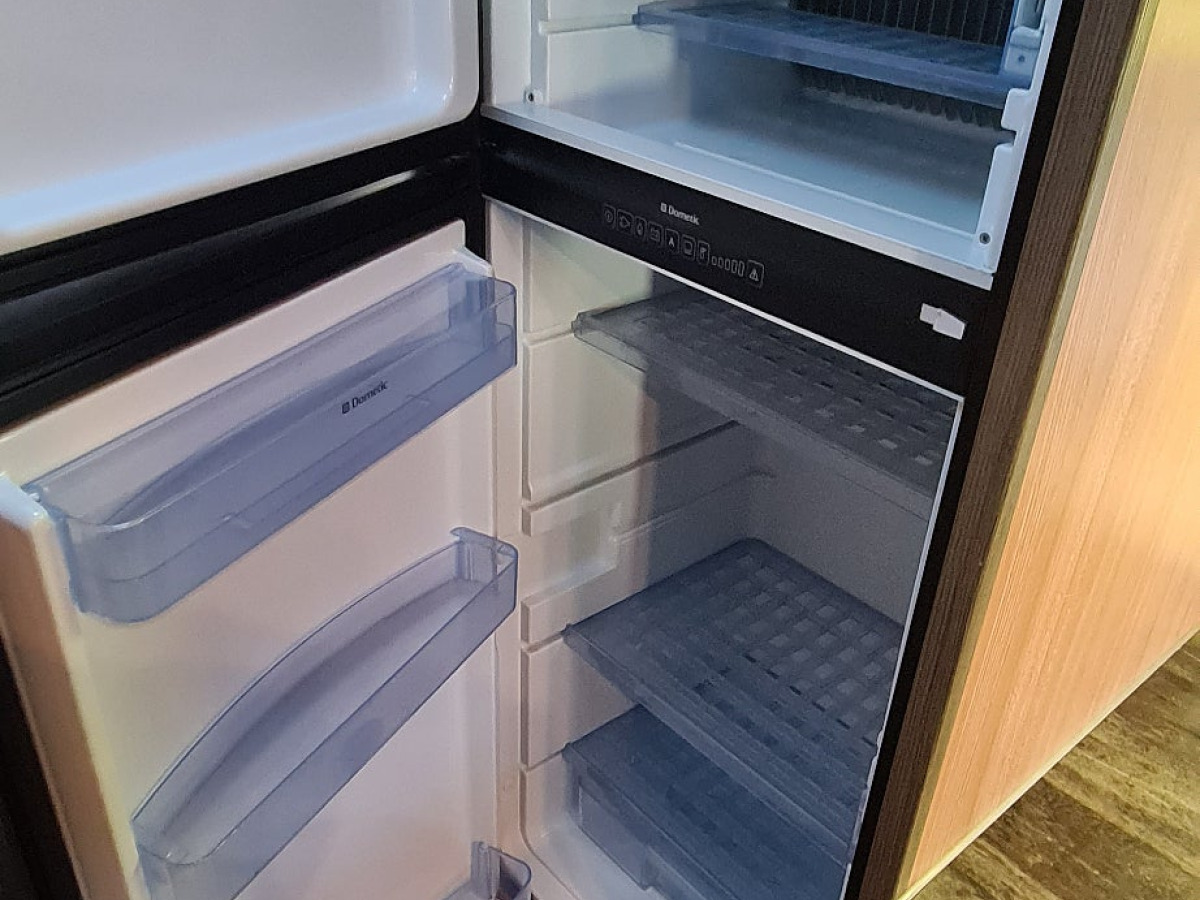 Knaus 700 MEG Skywave 25 years Edition långbädd, alde, solcell x2, bild 12 av 16