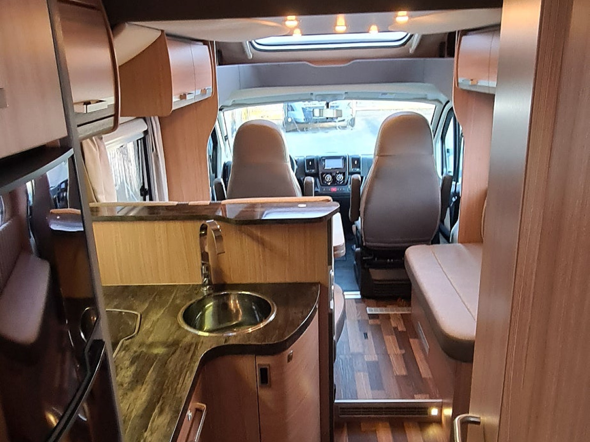 Knaus 700 MEG Skywave 25 years Edition långbädd, alde, solcell x2, bild 16 av 16