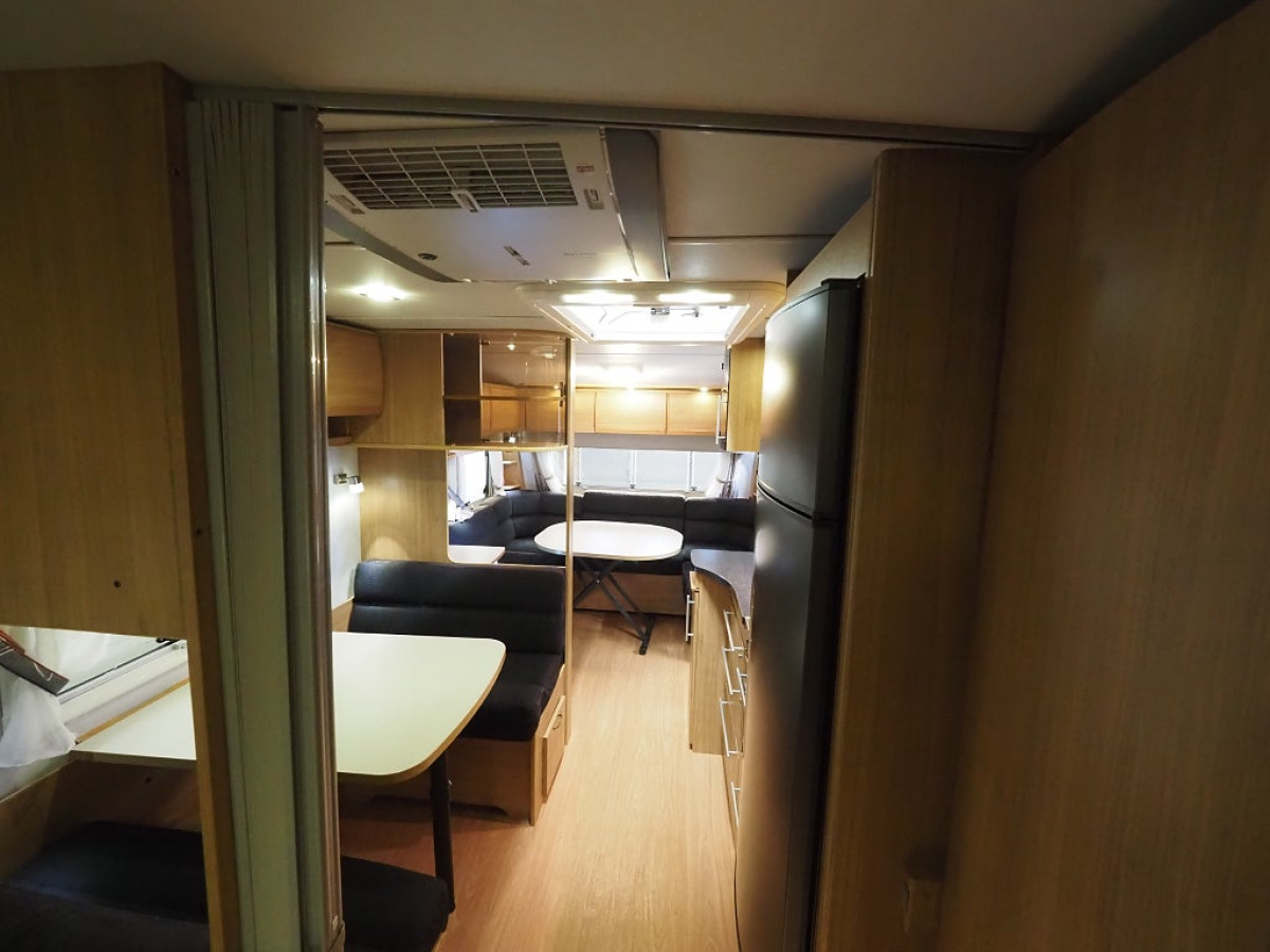 Polar 620 CTX Svit AC Vintervagn Dinette Franskbädd ALDE, bild 15 av 21