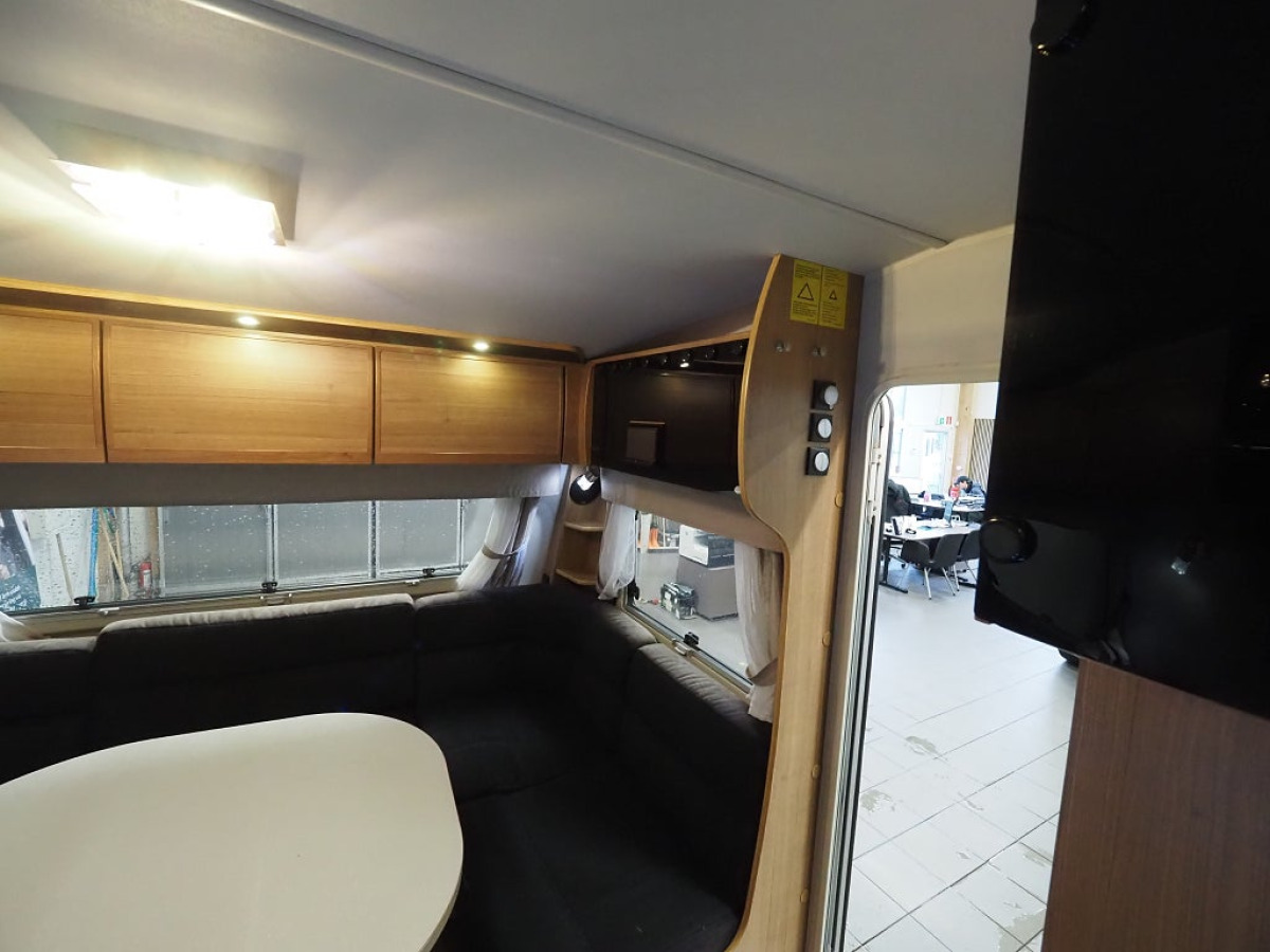 Polar 620 CTX Svit AC Vintervagn Dinette Franskbädd ALDE, bild 20 av 21