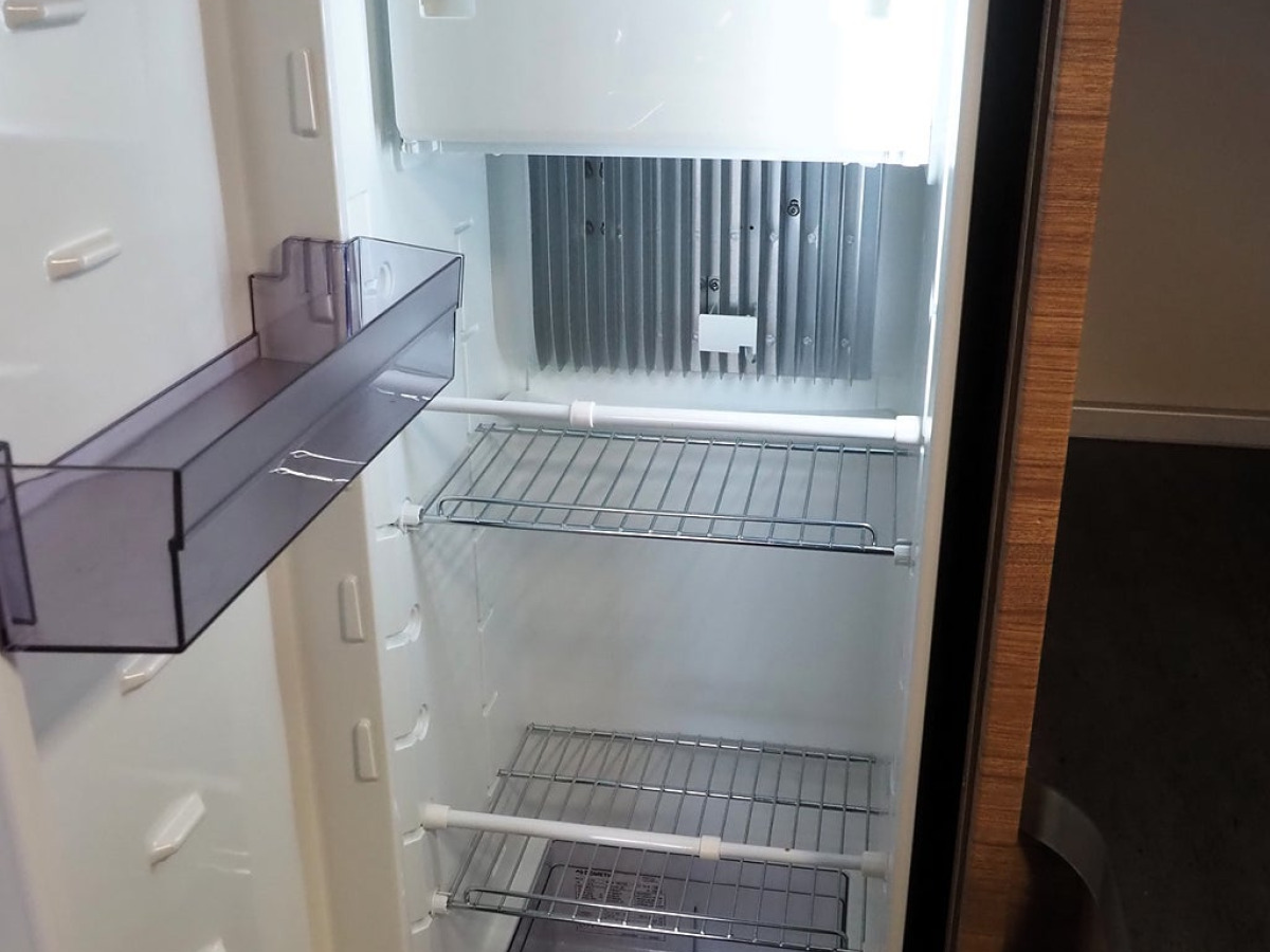 Weinsberg CaraOne 390 PUH Frontkök/Förtält/4-Bäddar, bild 11 av 17